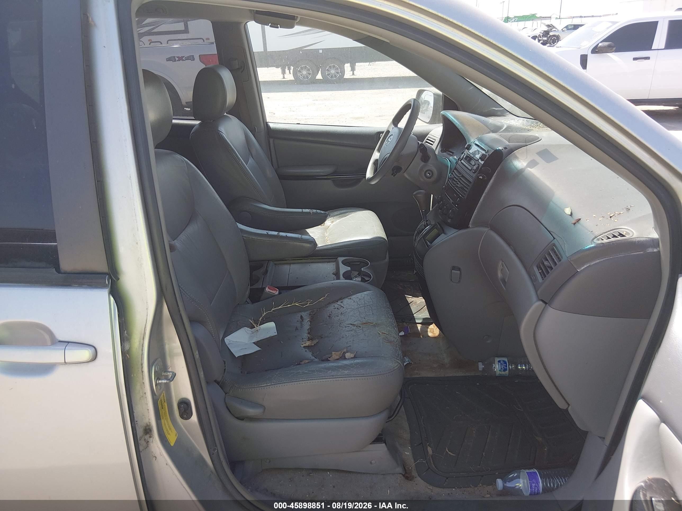2005 Toyota Sienna Le Бежевый vin: 5TDZA23C85S358070
