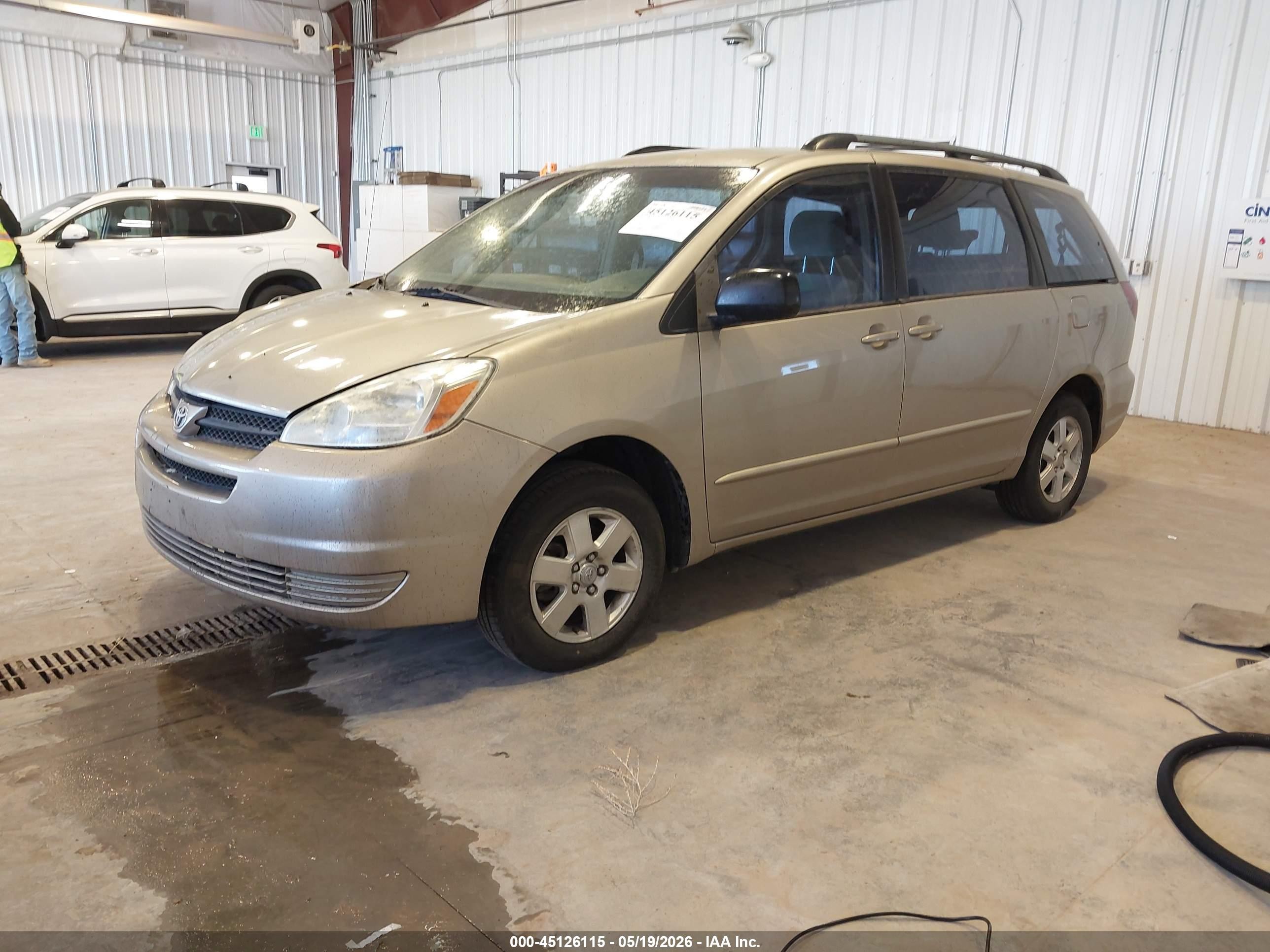 2005 Toyota Sienna Ce Gold vin: 5TDZA23C85S377024