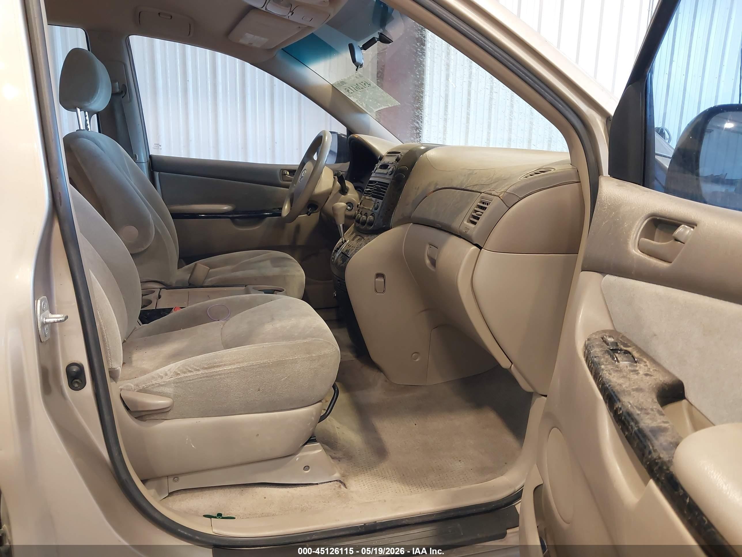 2005 Toyota Sienna Ce Gold vin: 5TDZA23C85S377024