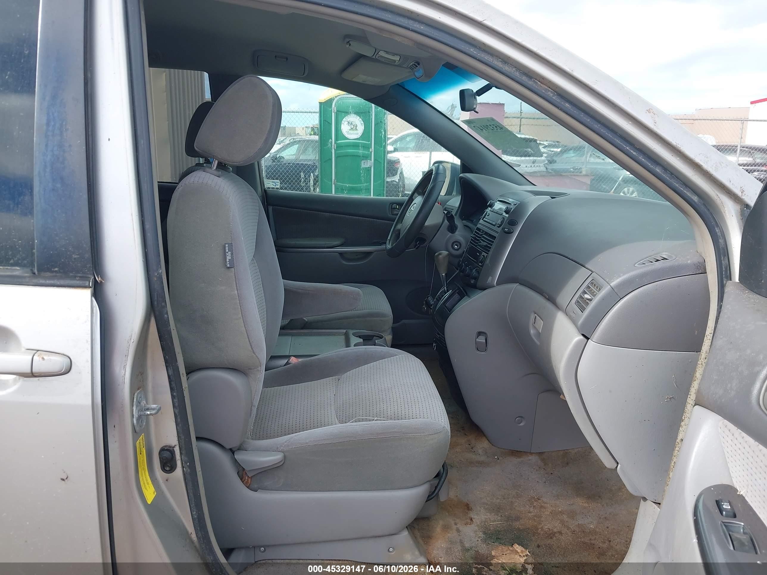 2006 Toyota Sienna Le Silver vin: 5TDZA23C86S456727