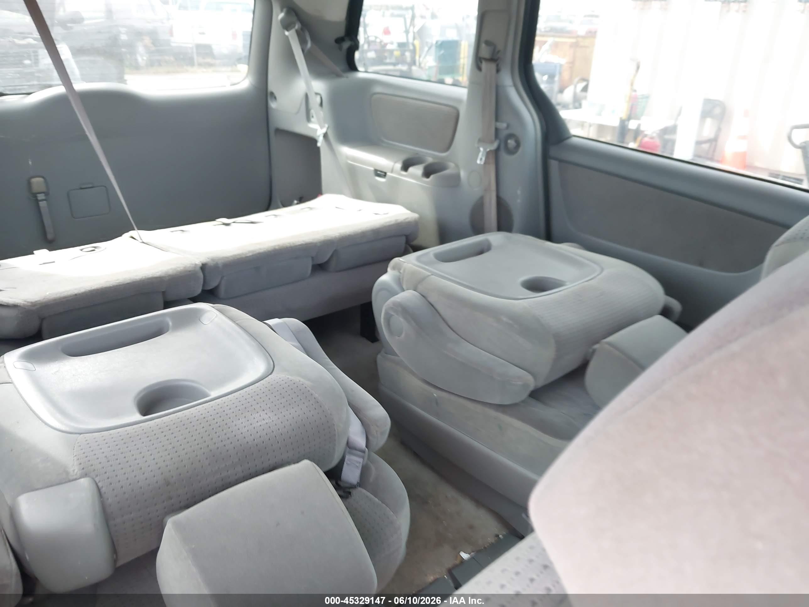 2006 Toyota Sienna Le Silver vin: 5TDZA23C86S456727