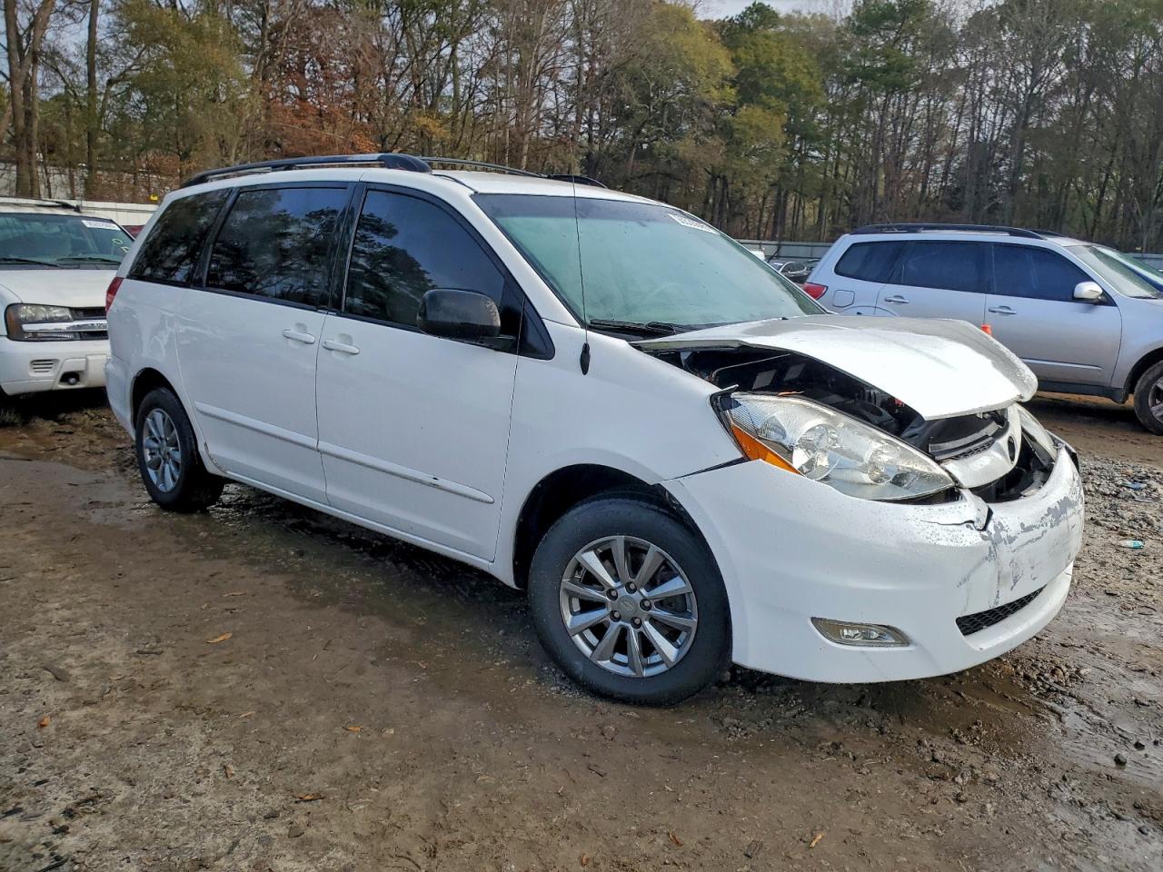 2006 Toyota Sienna Le 7 Passenger White vin: 5TDZA23C86S458672