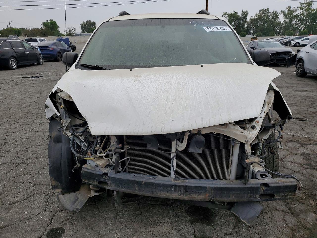 2006 Toyota Sienna Le 8 Passenger White vin: 5TDZA23C86S467730