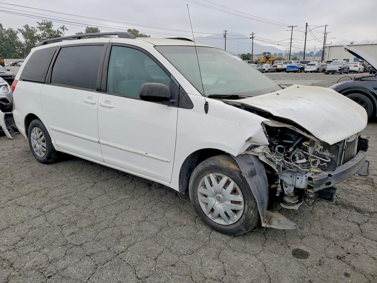 2006 Toyota Sienna Le 8 Passenger White vin: 5TDZA23C86S467730
