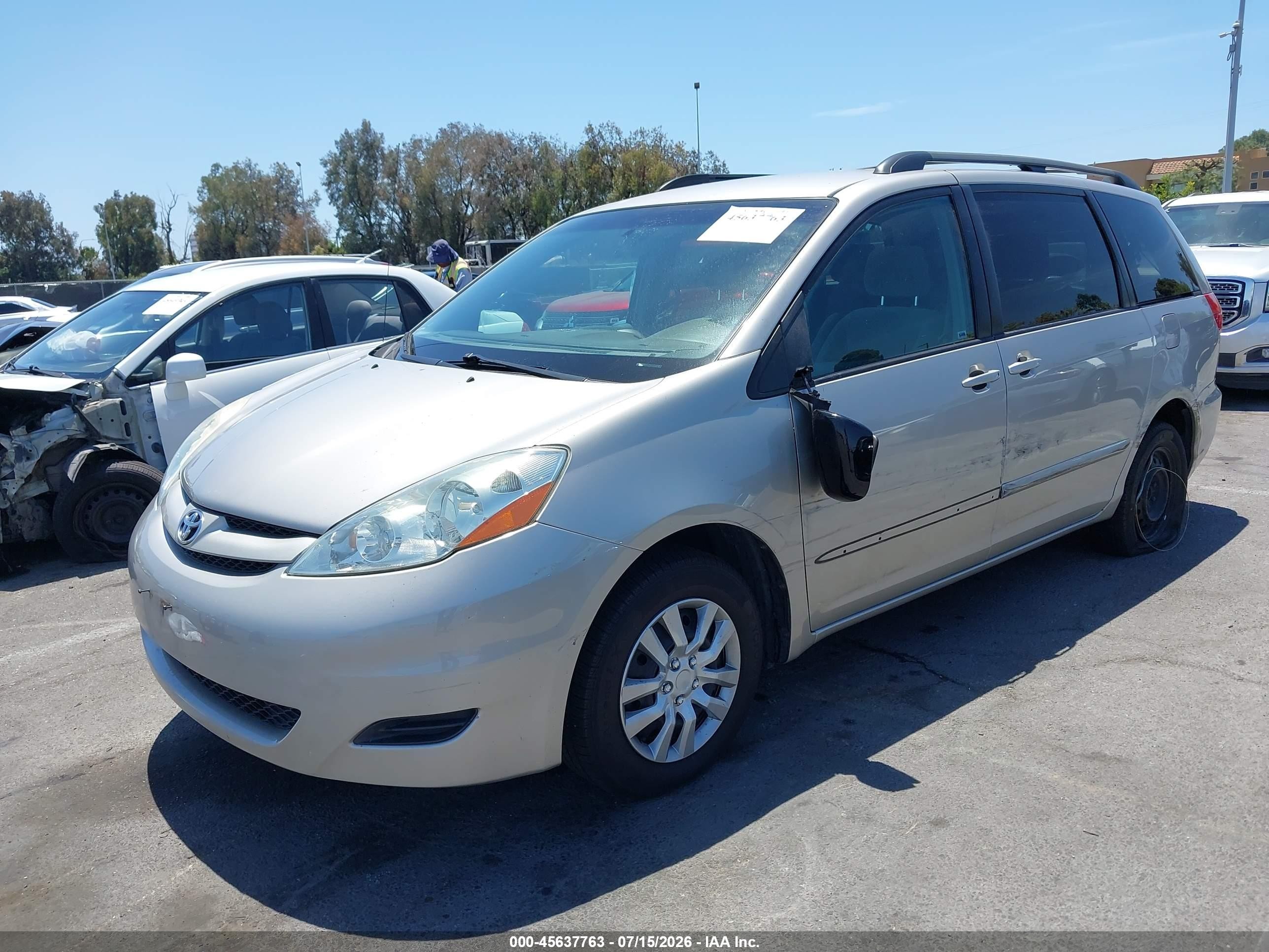 2006 Toyota Sienna Le Silver vin: 5TDZA23C86S478971