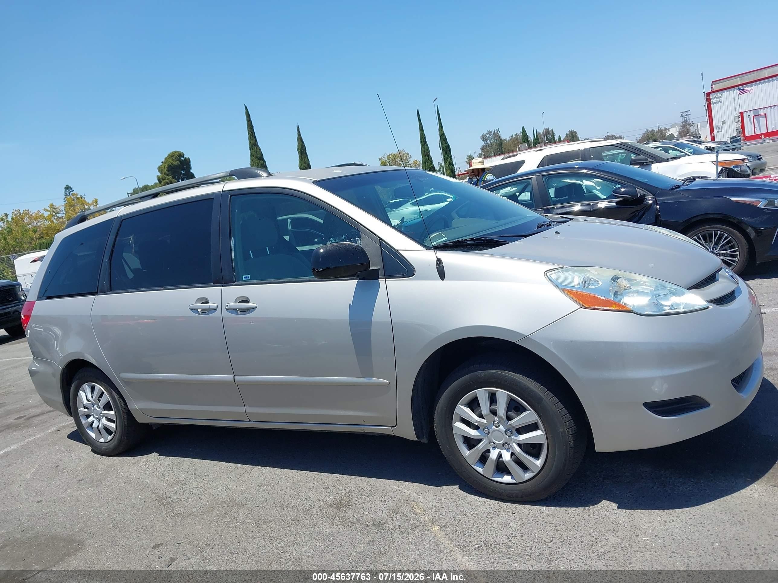 2006 Toyota Sienna Le Silver vin: 5TDZA23C86S478971
