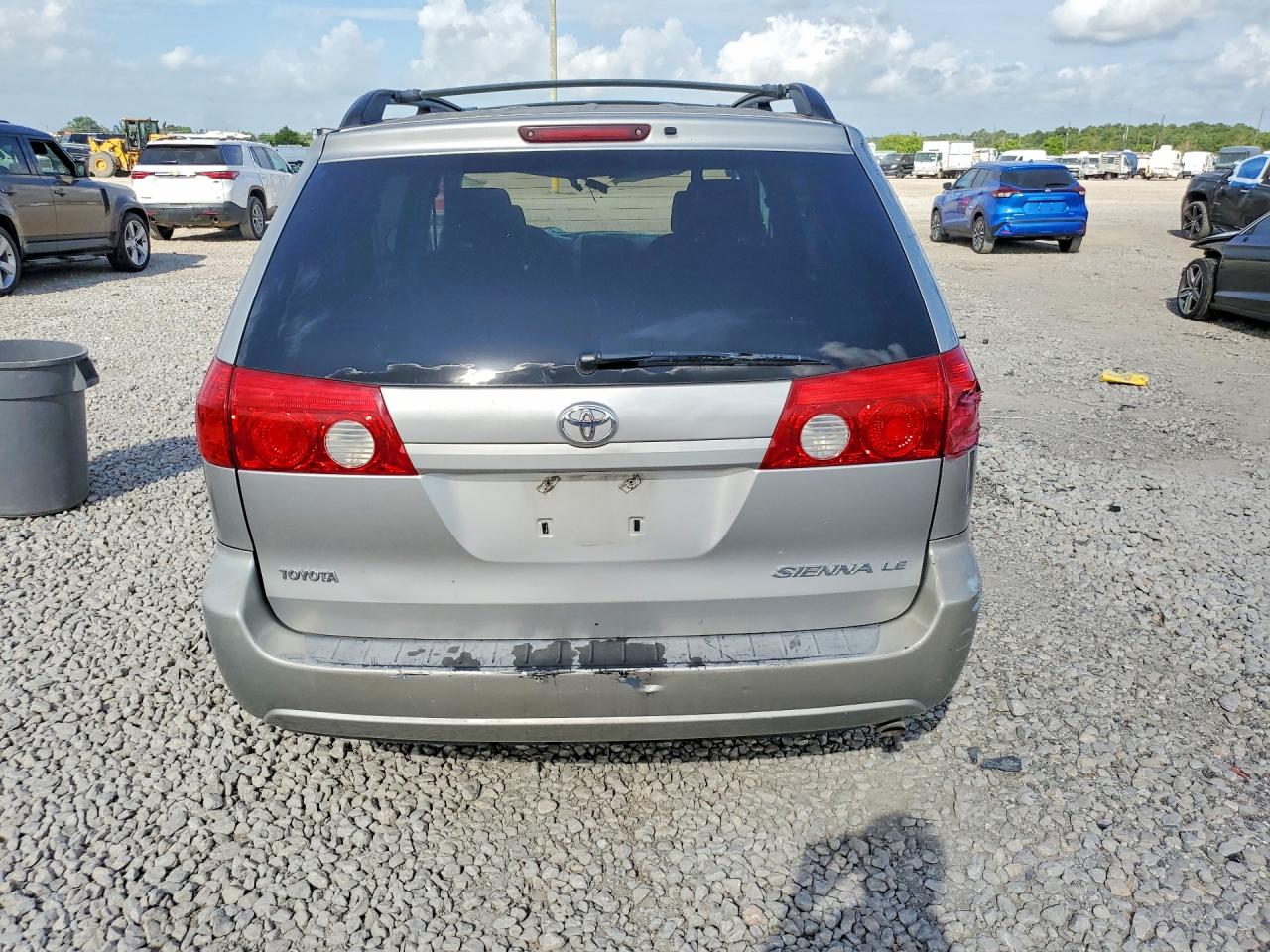 2006 Toyota Sienna Le 7 Passenger Tan vin: 5TDZA23C86S481496