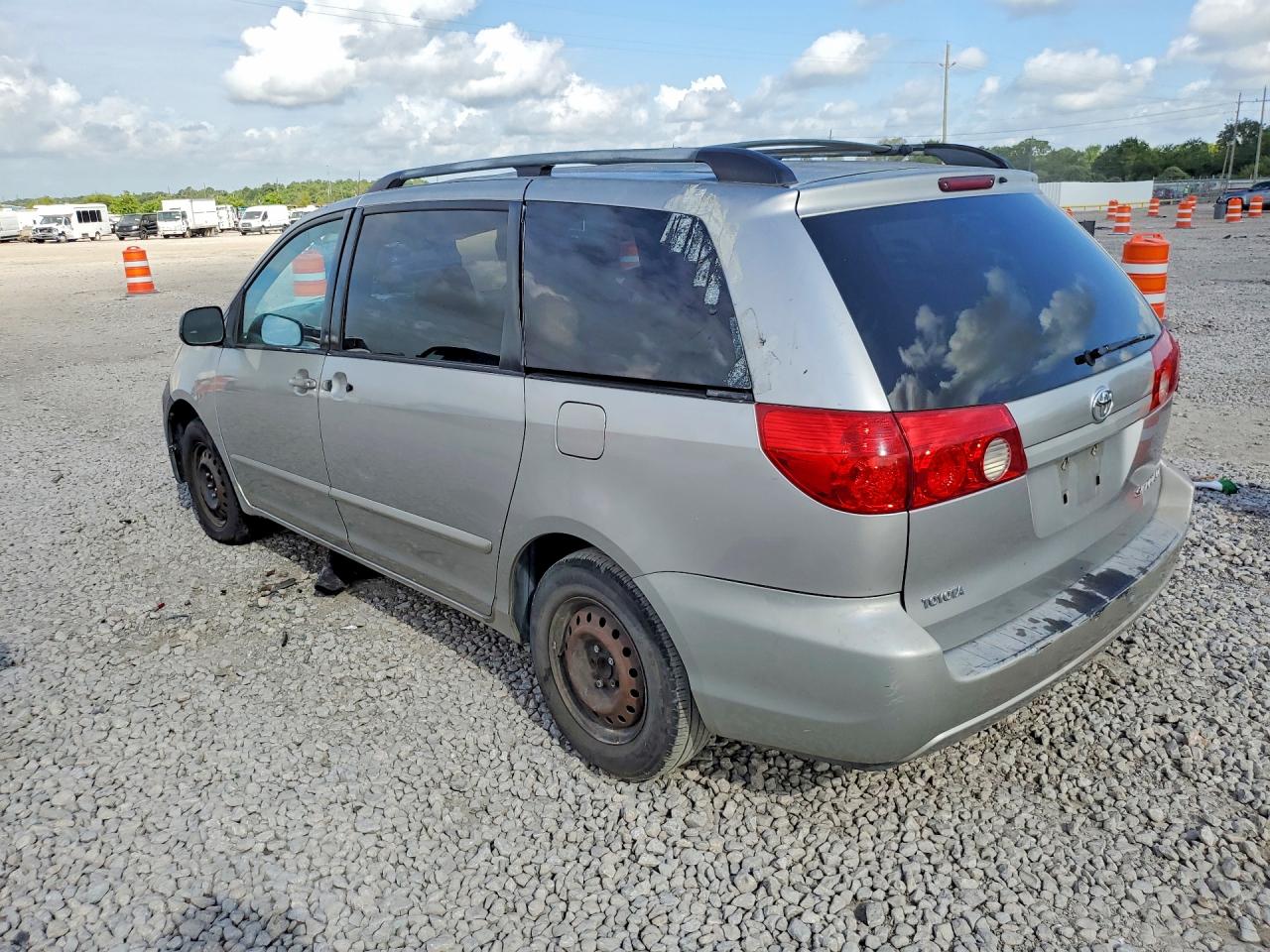 2006 Toyota Sienna Le 7 Passenger Tan vin: 5TDZA23C86S481496