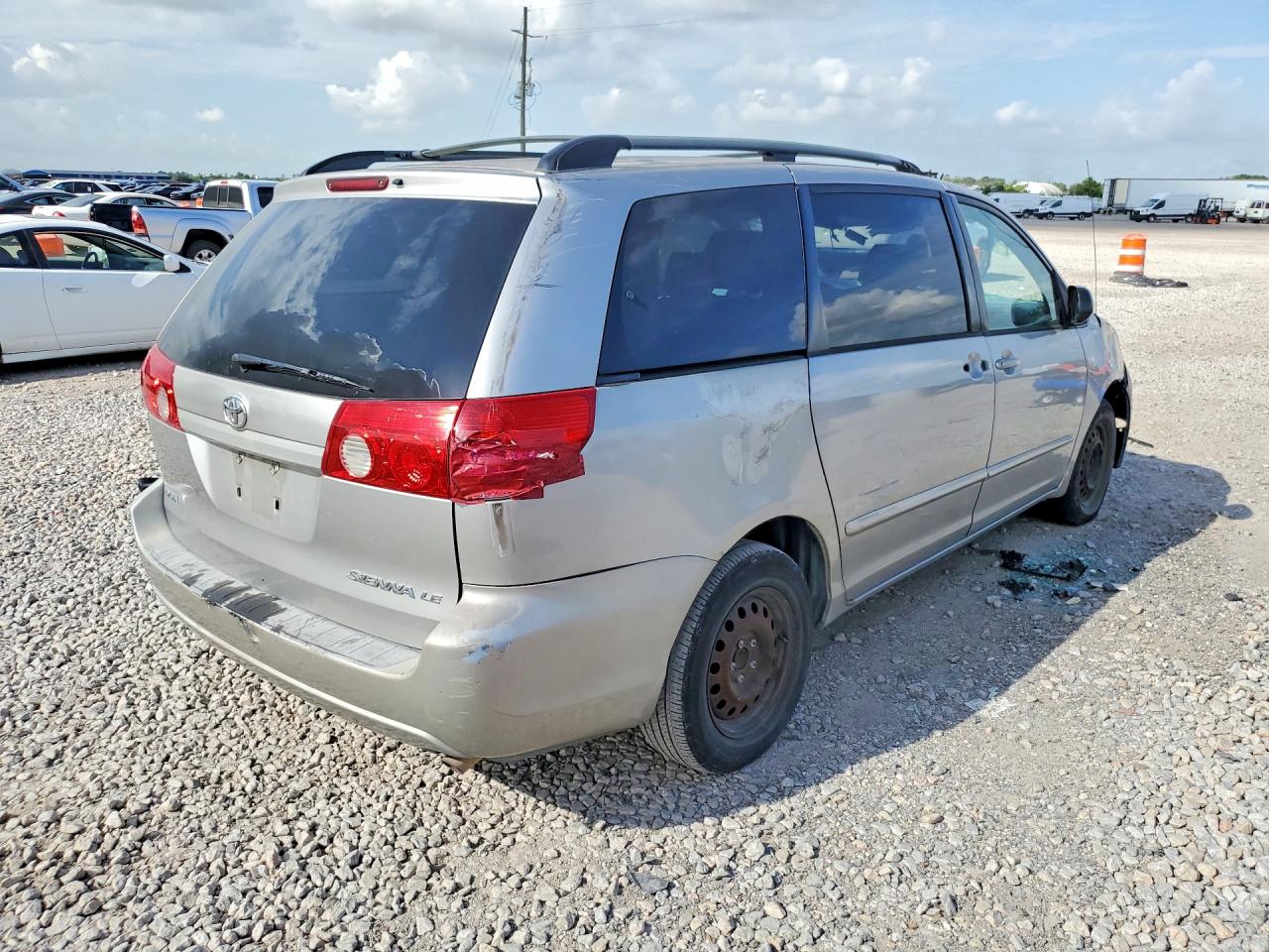 2006 Toyota Sienna Le 7 Passenger Tan vin: 5TDZA23C86S481496