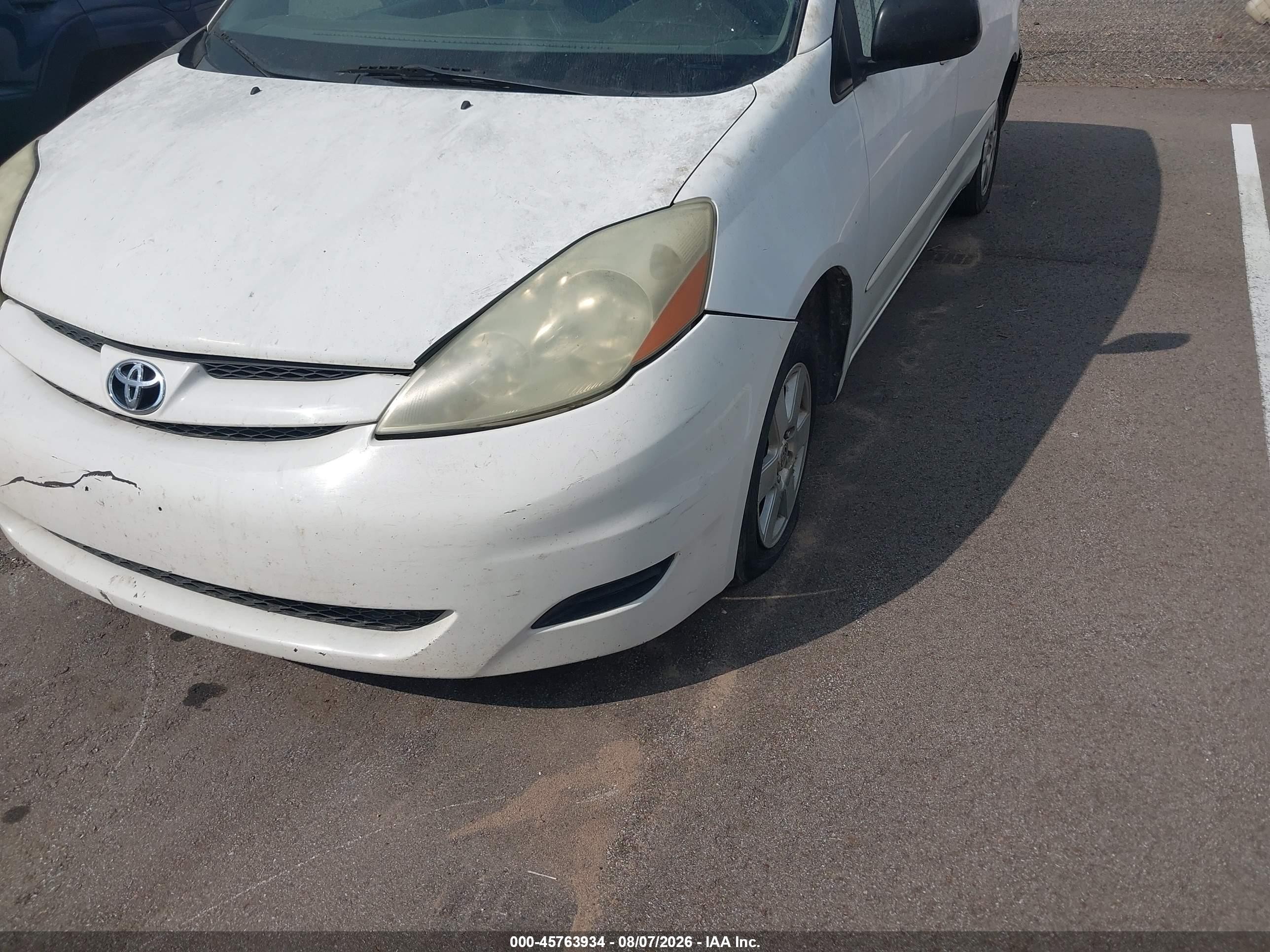 2006 Toyota Sienna Le Белый vin: 5TDZA23C86S513069