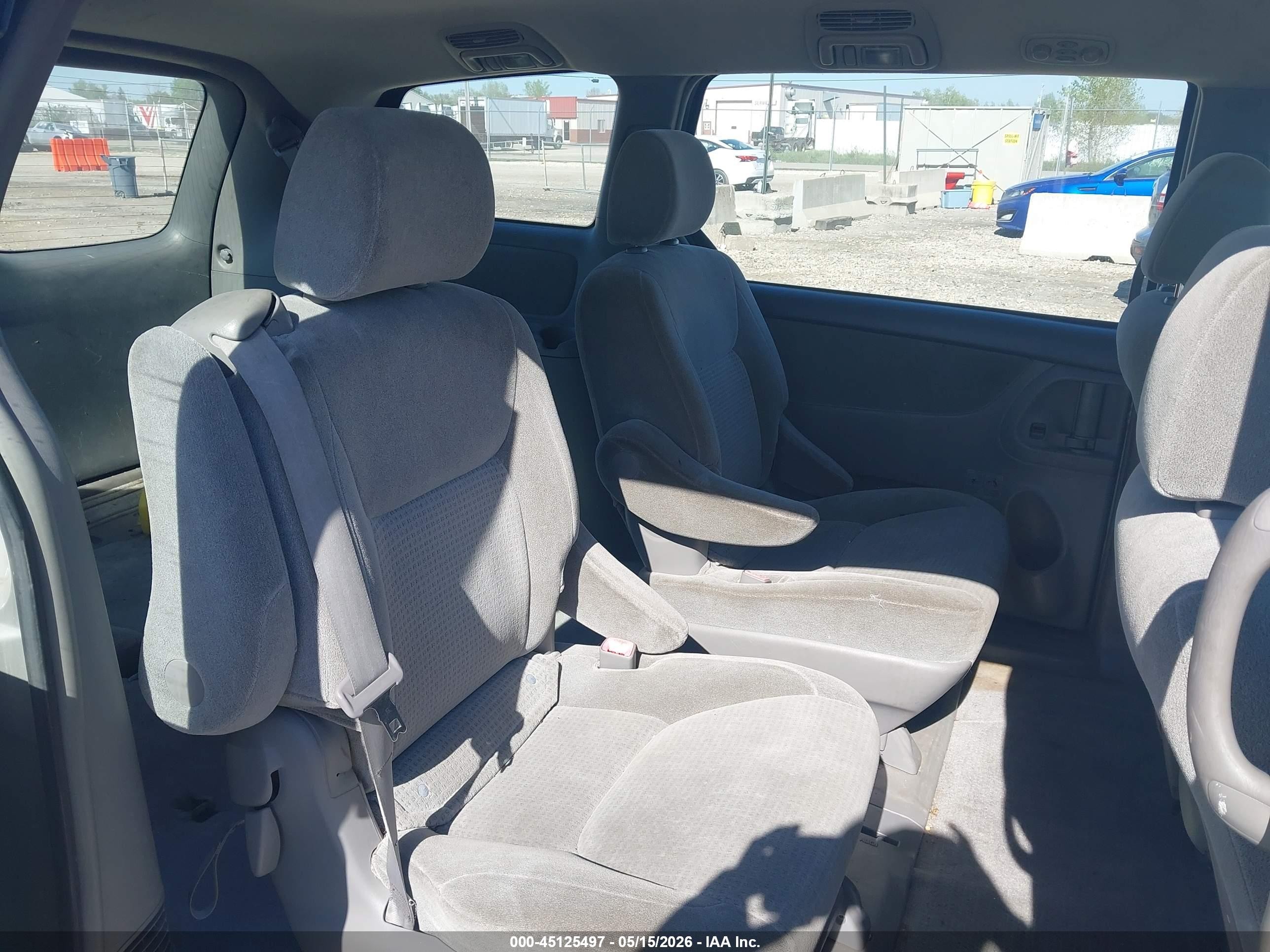 2006 Toyota Sienna Ce Silver vin: 5TDZA23C86S553958