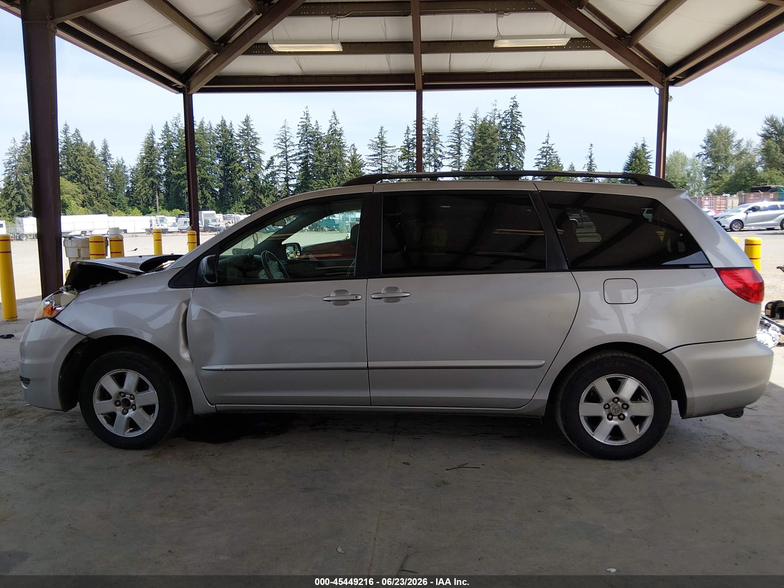 2006 Toyota Sienna Le Silver vin: 5TDZA23C86S569044