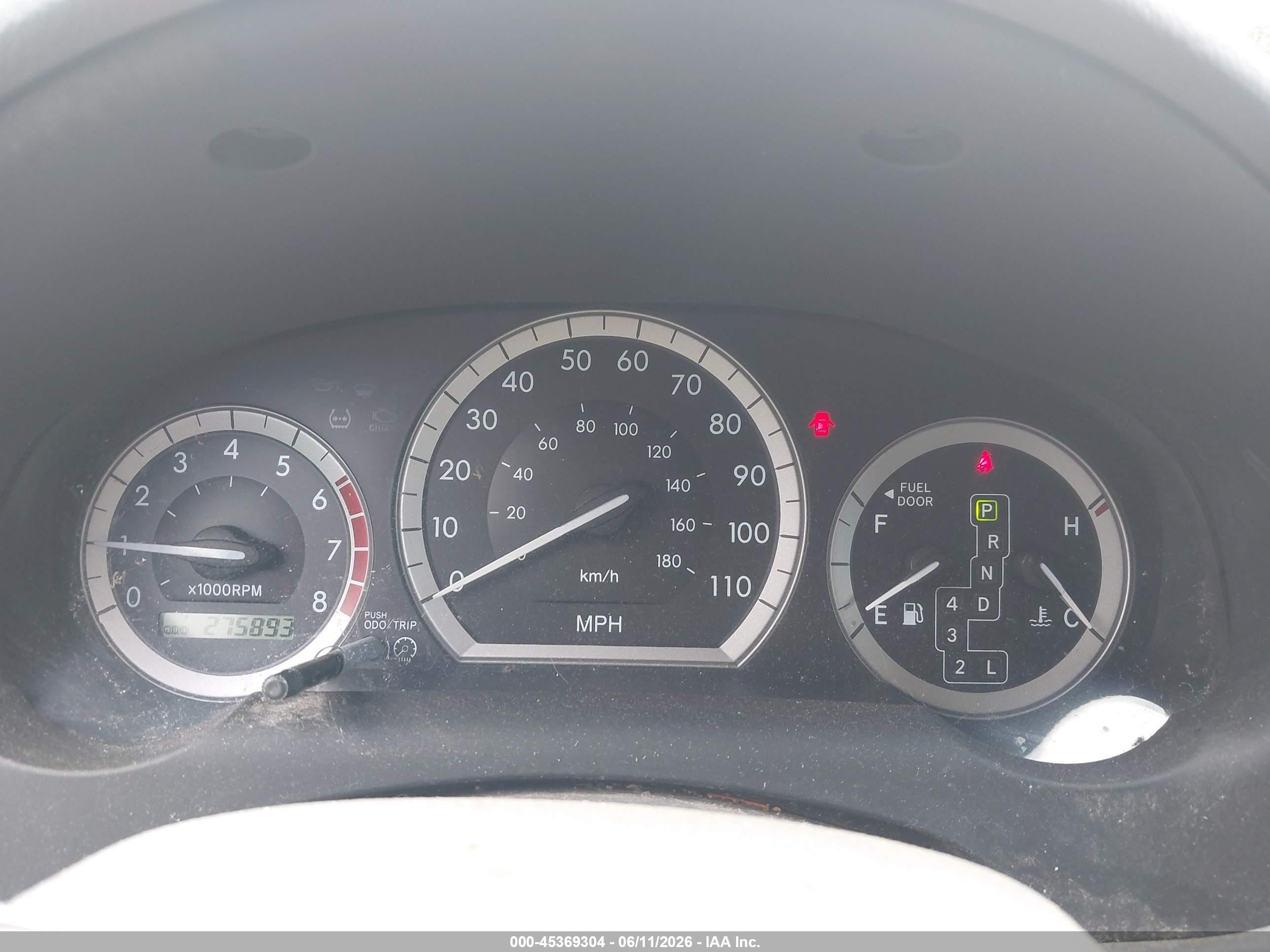 2004 Toyota Sienna Le Серебряный vin: 5TDZA23C94S012933