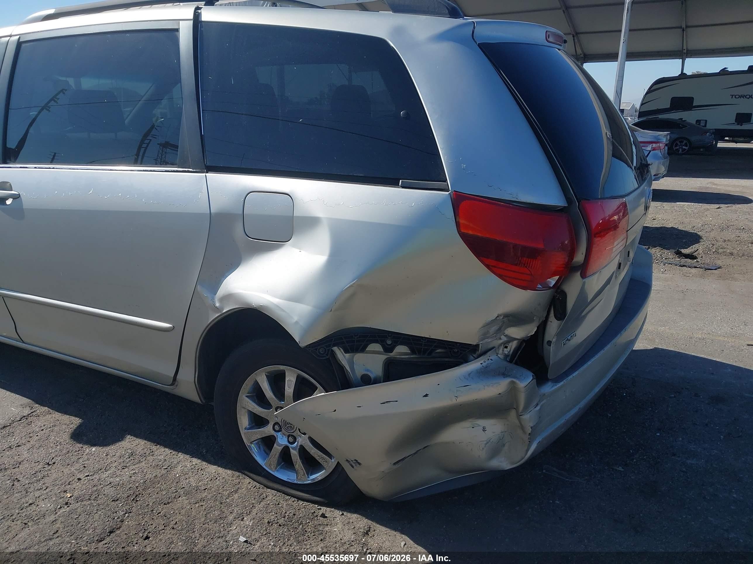 2004 Toyota Sienna Le Gold vin: 5TDZA23C94S017226
