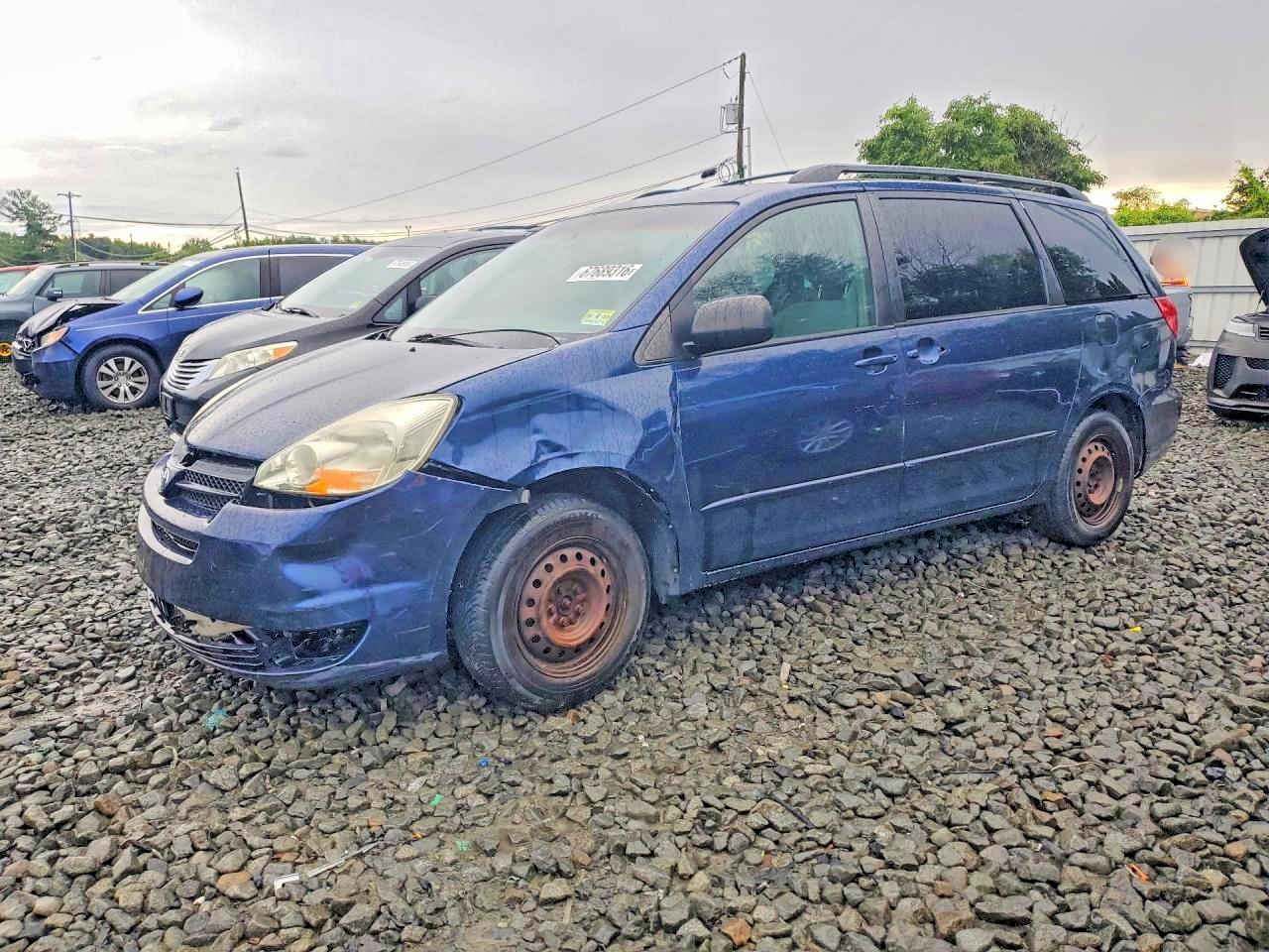 2004 Toyota Sienna Blue vin: 5TDZA23C94S034396