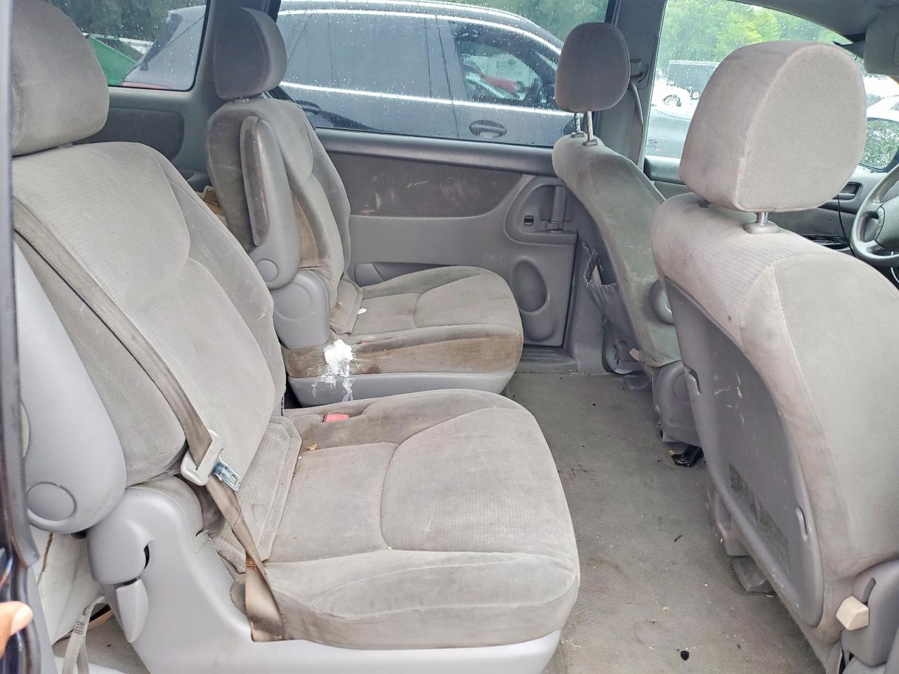 2004 Toyota Sienna Blue vin: 5TDZA23C94S034396