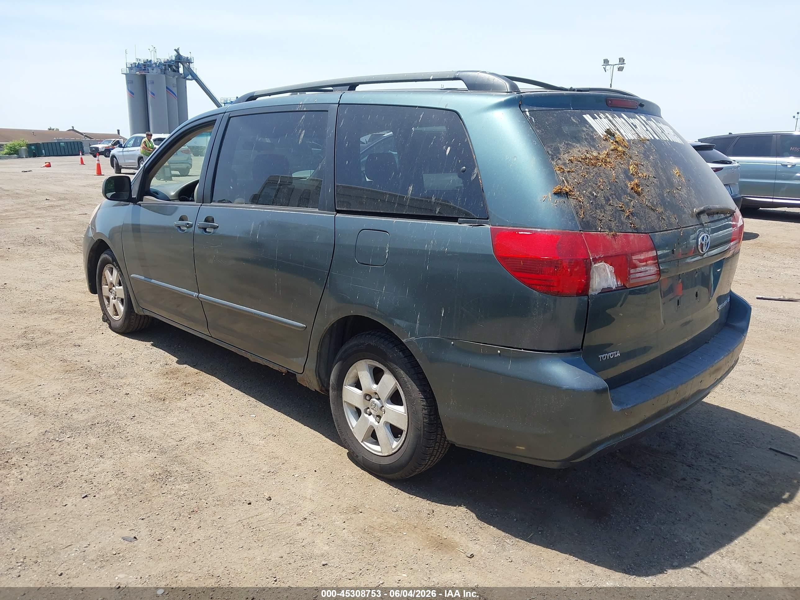 2004 Toyota Sienna Le Green vin: 5TDZA23C94S070895