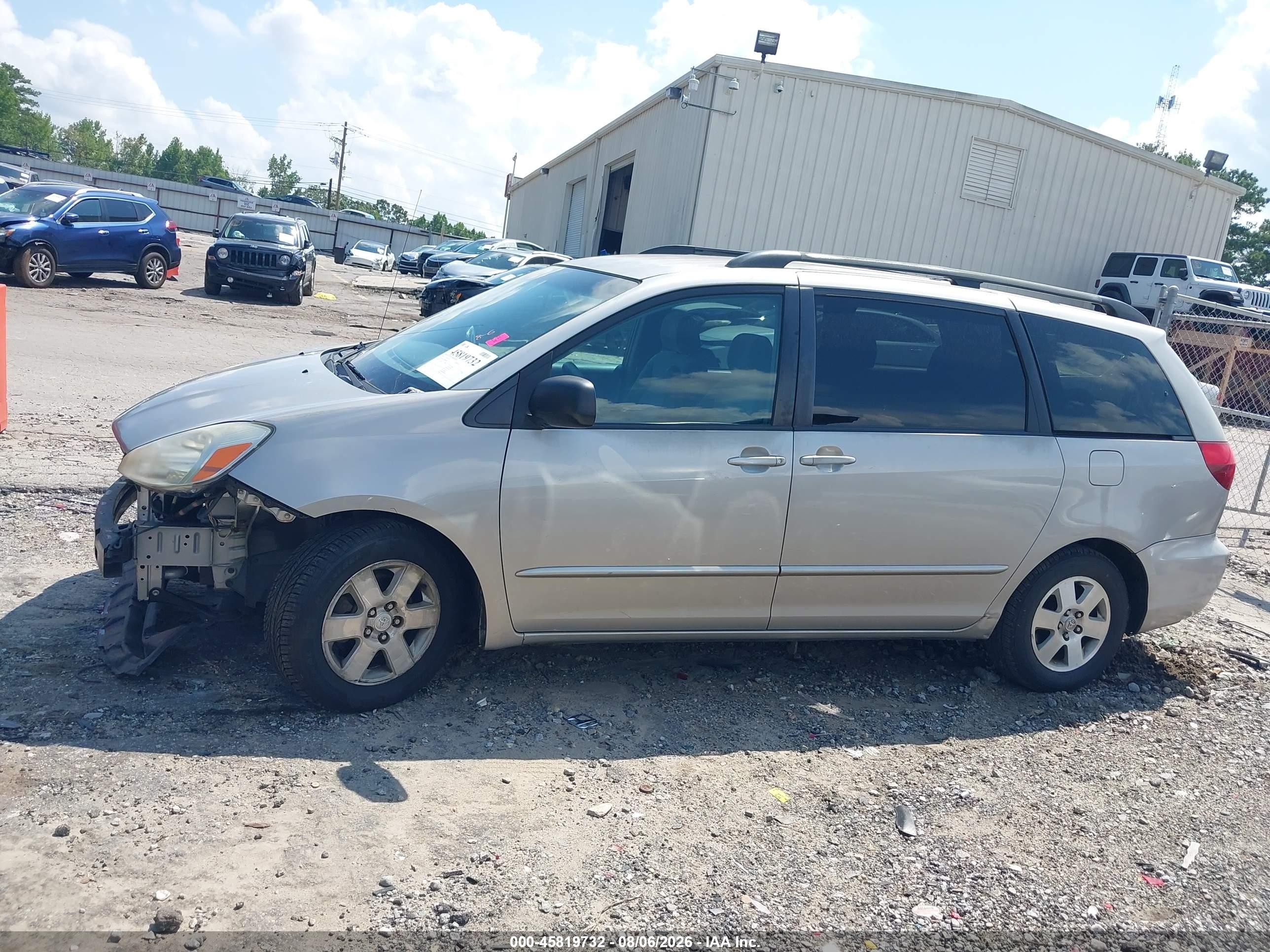 2004 Toyota Sienna Le Silver vin: 5TDZA23C94S094792