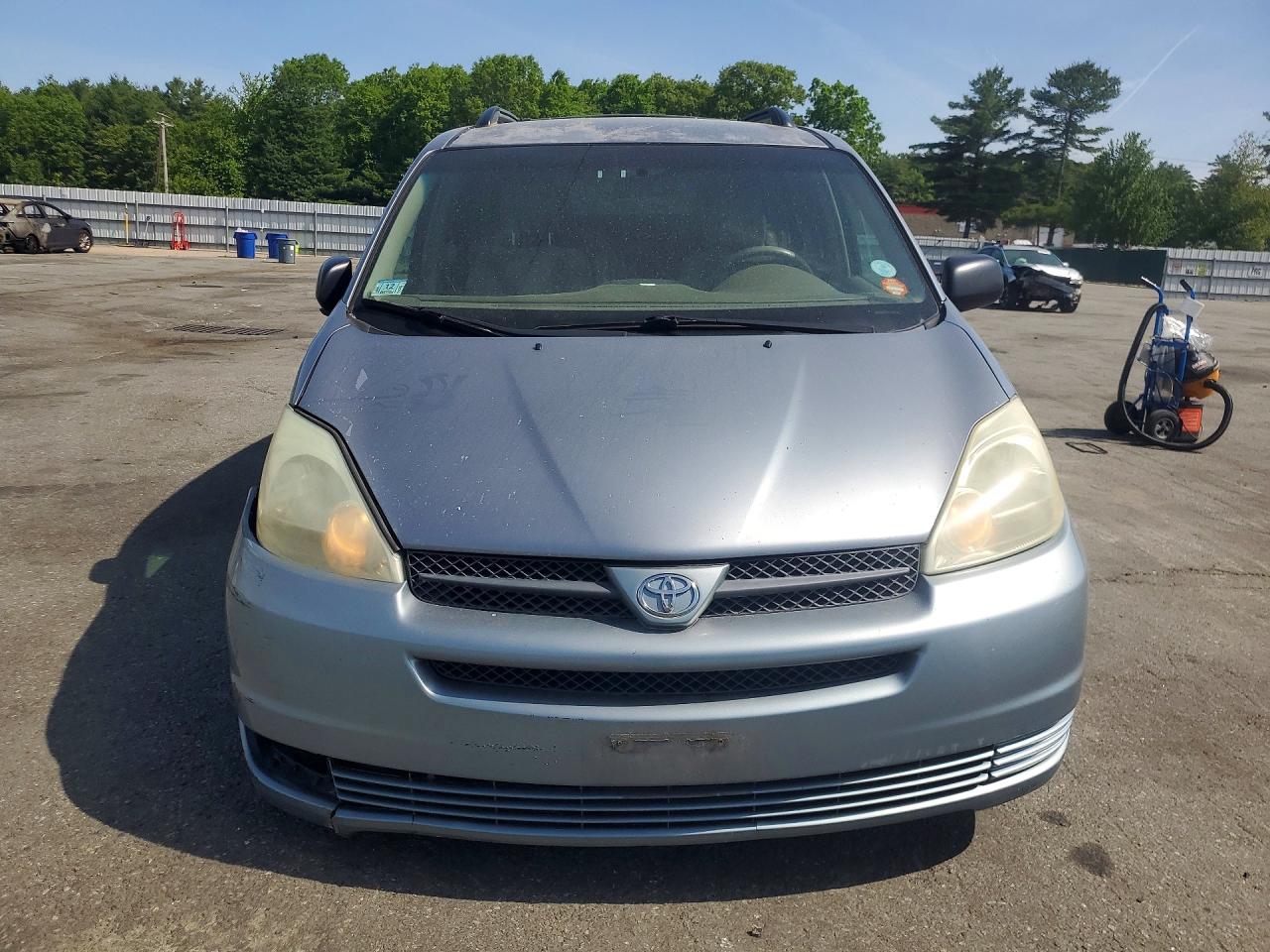 2004 Toyota Sienna Le 7 Passenger Blue vin: 5TDZA23C94S109341