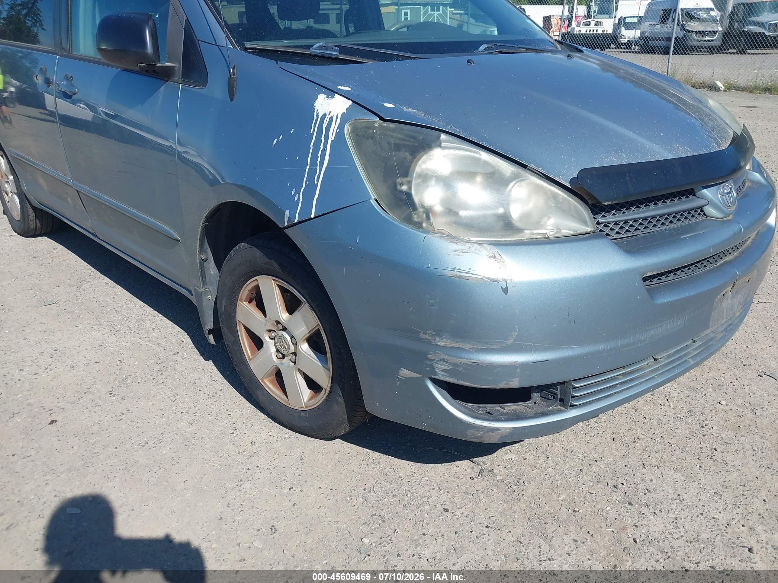 2004 Toyota Sienna Le Синий vin: 5TDZA23C94S207799