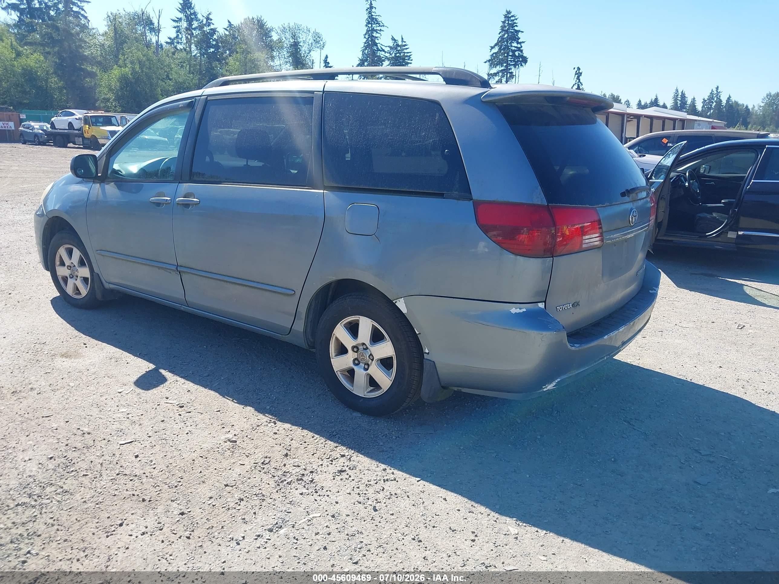 2004 Toyota Sienna Le Синий vin: 5TDZA23C94S207799