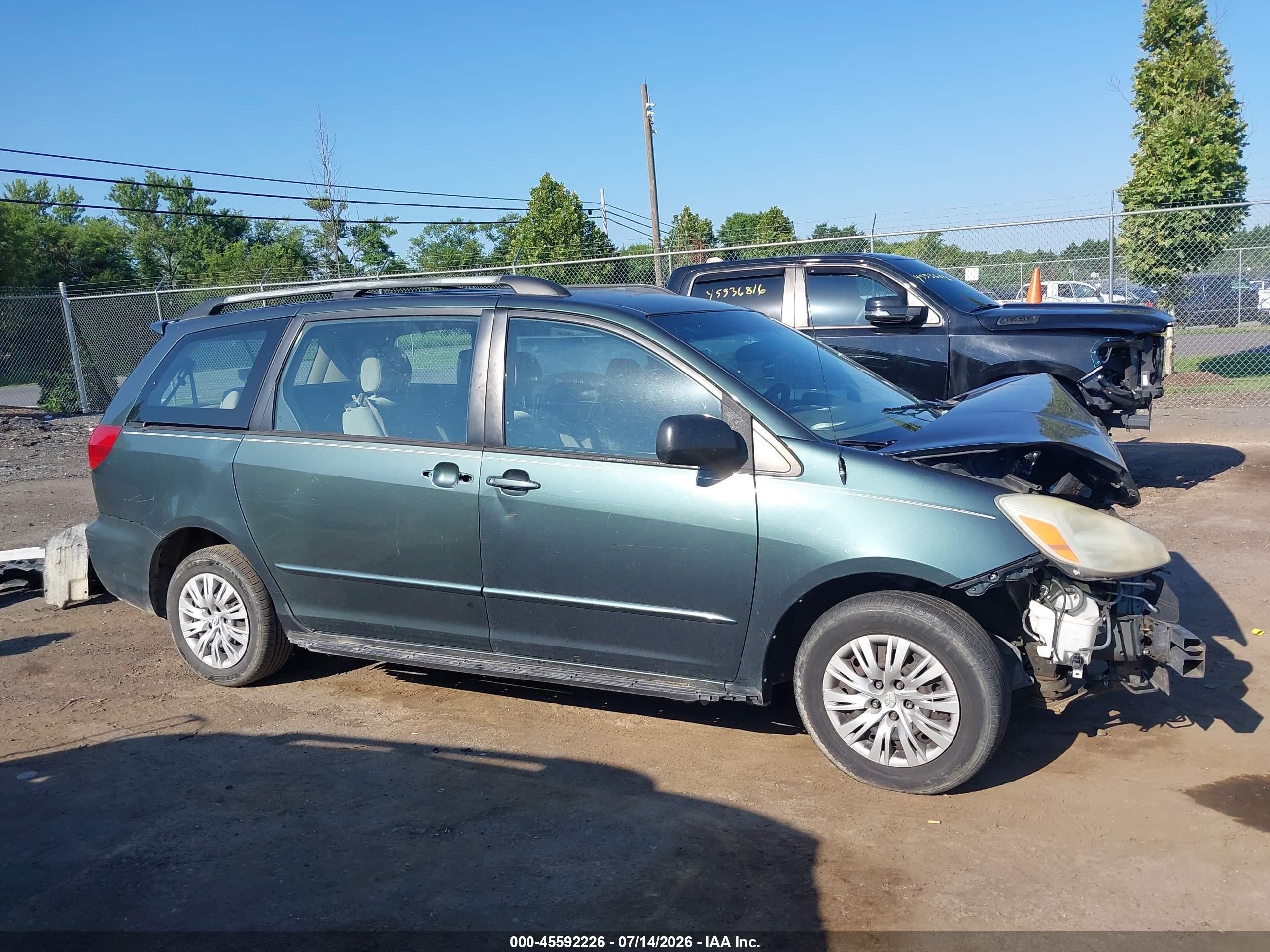 2005 Toyota Sienna Ce Green vin: 5TDZA23C95S251125
