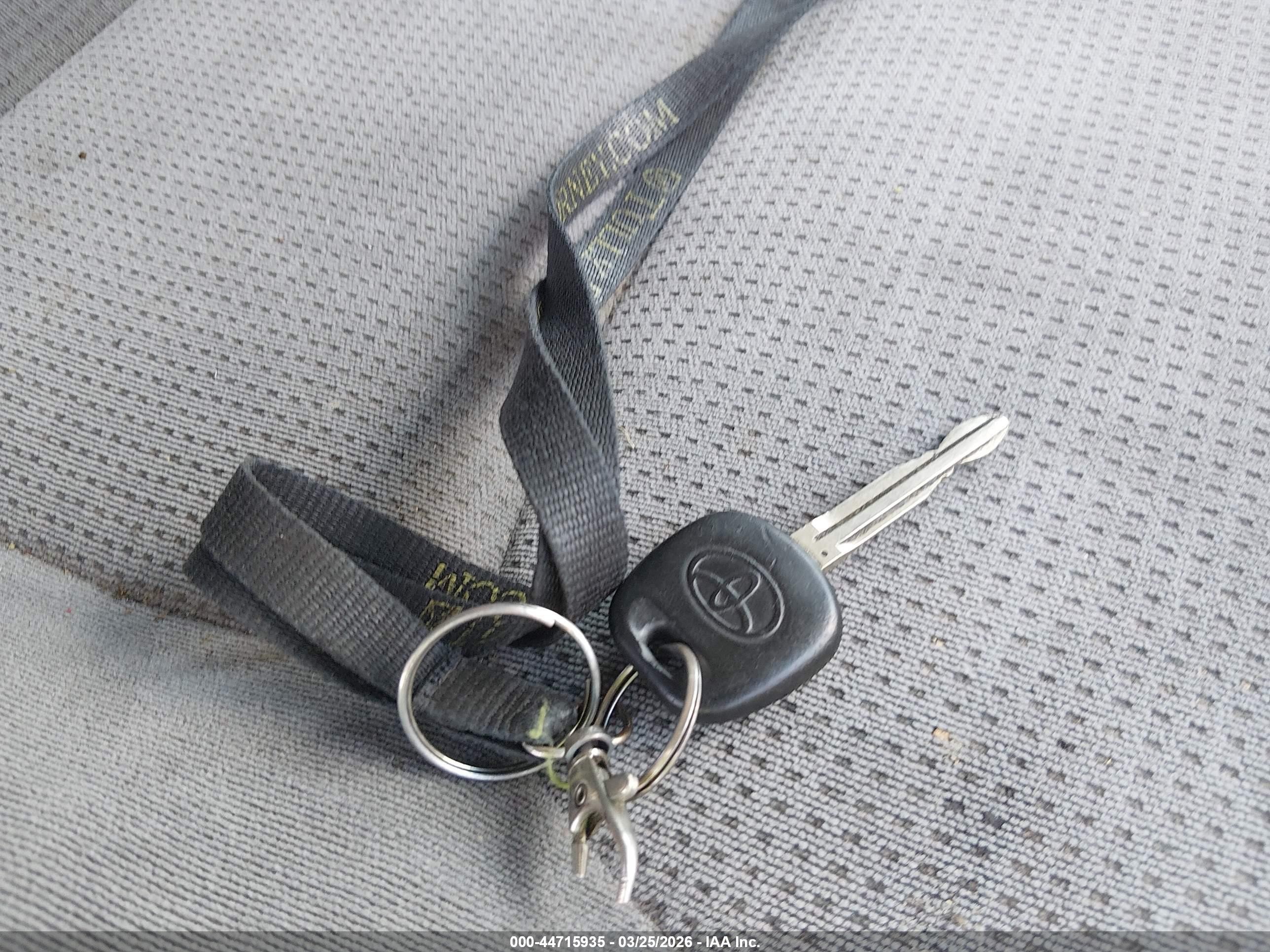 2005 Toyota Sienna Le Green vin: 5TDZA23C95S287221