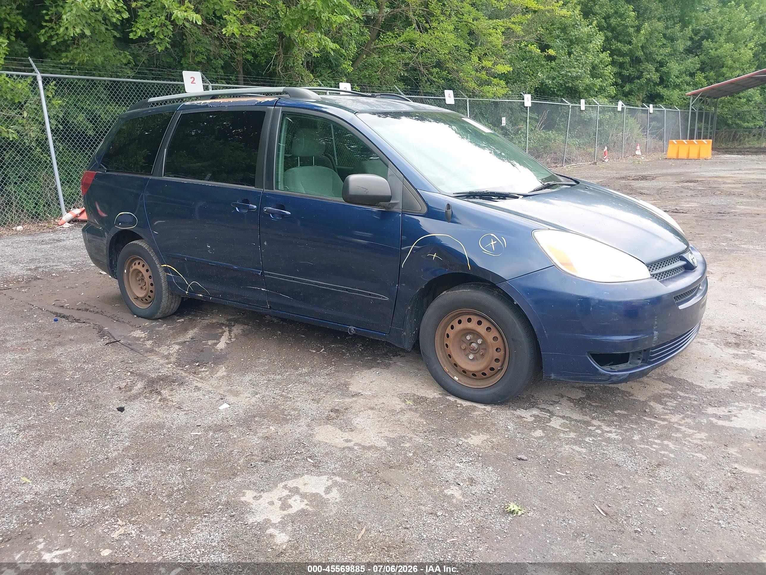 2005 Toyota Sienna Le Blue vin: 5TDZA23C95S323568