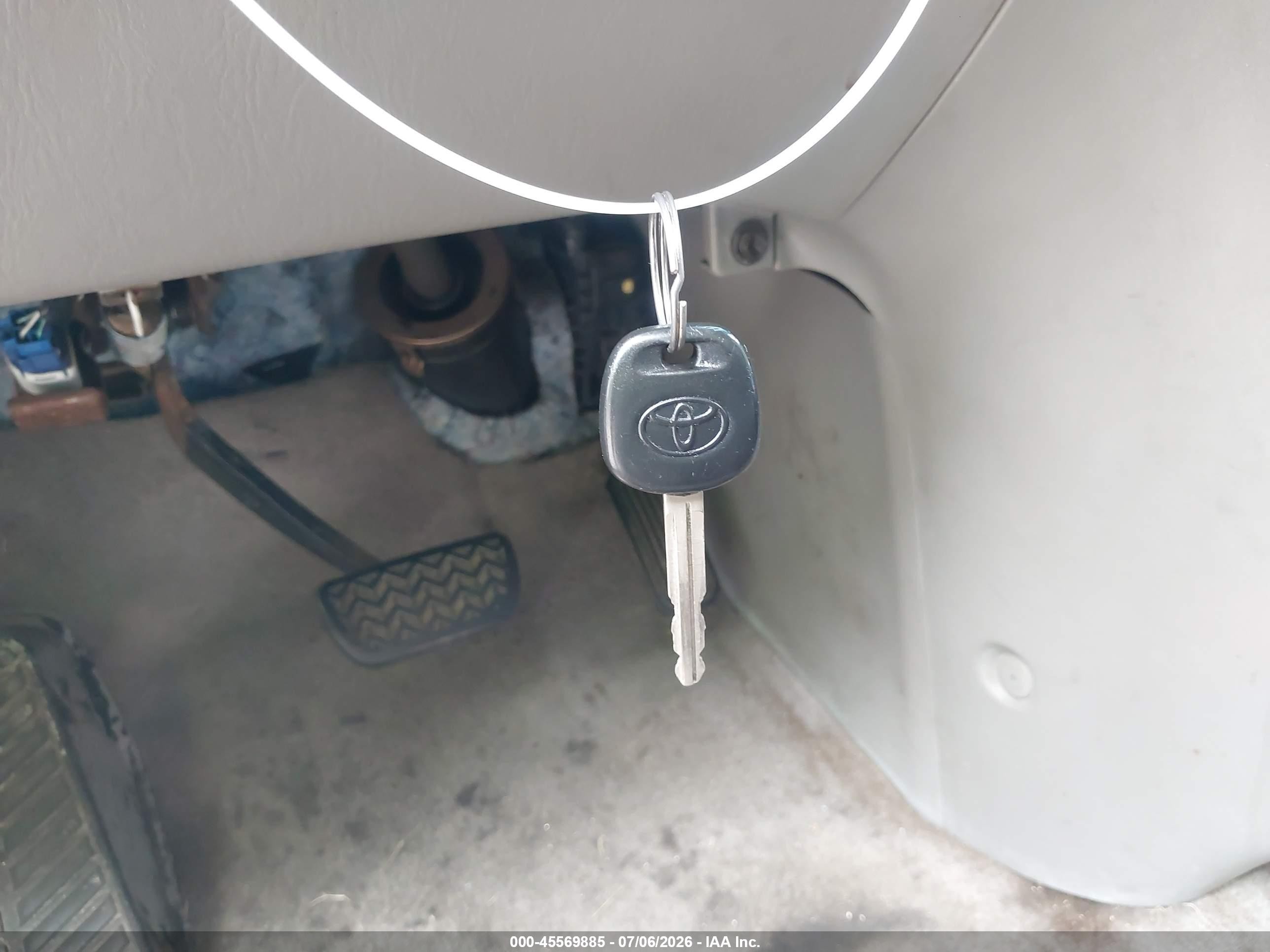 2005 Toyota Sienna Le Blue vin: 5TDZA23C95S323568