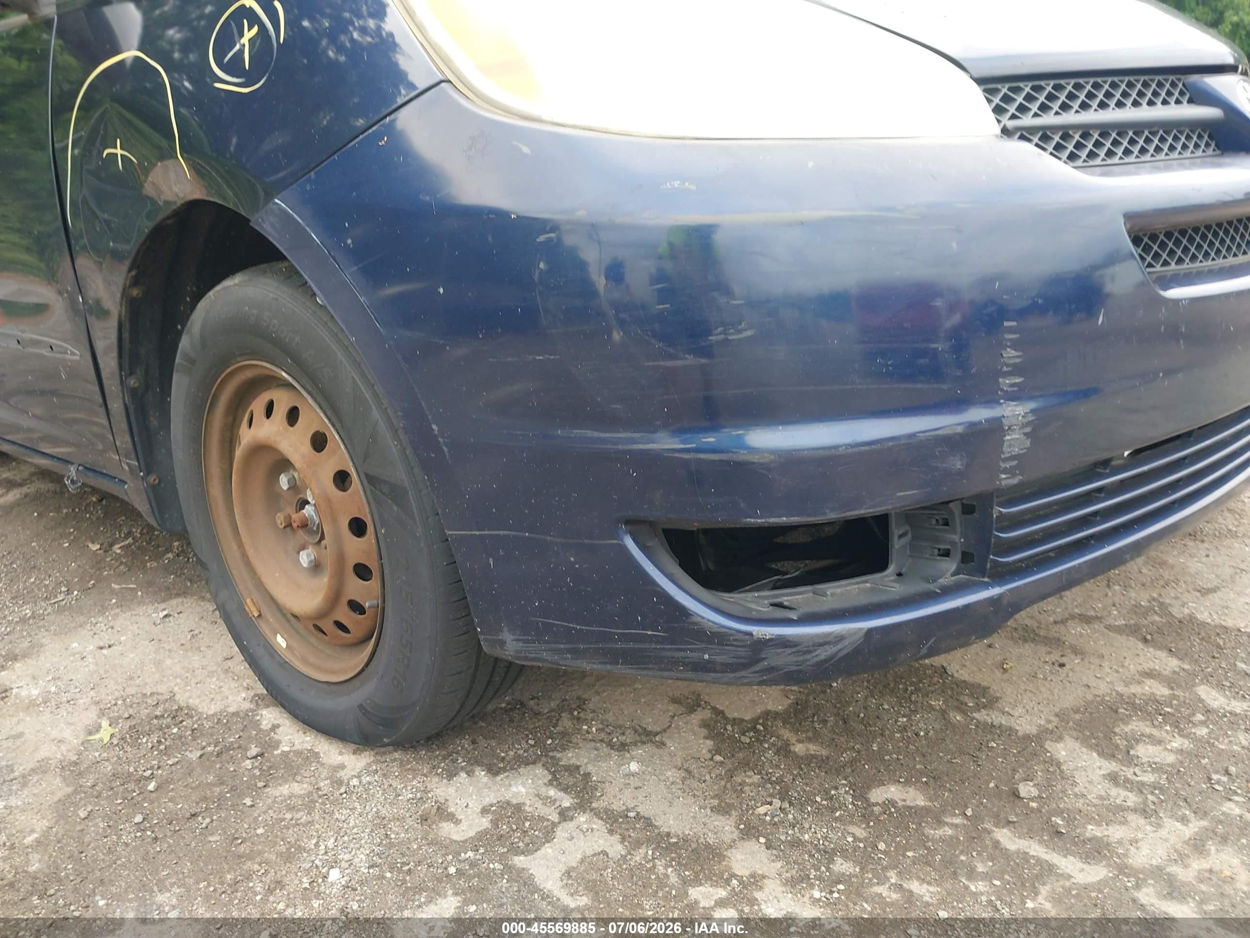 2005 Toyota Sienna Le Blue vin: 5TDZA23C95S323568