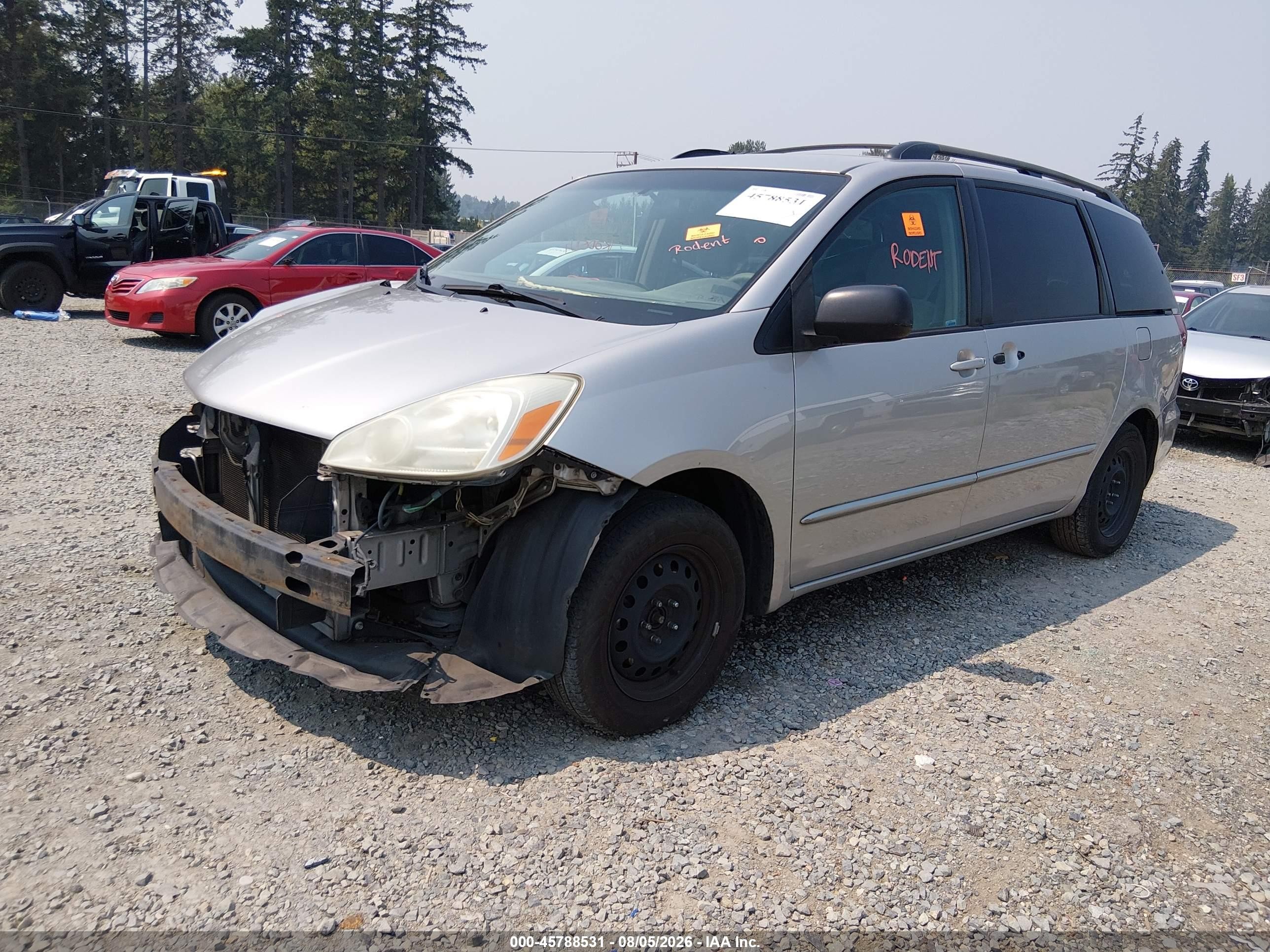 2005 Toyota Sienna Le Silver vin: 5TDZA23C95S352956