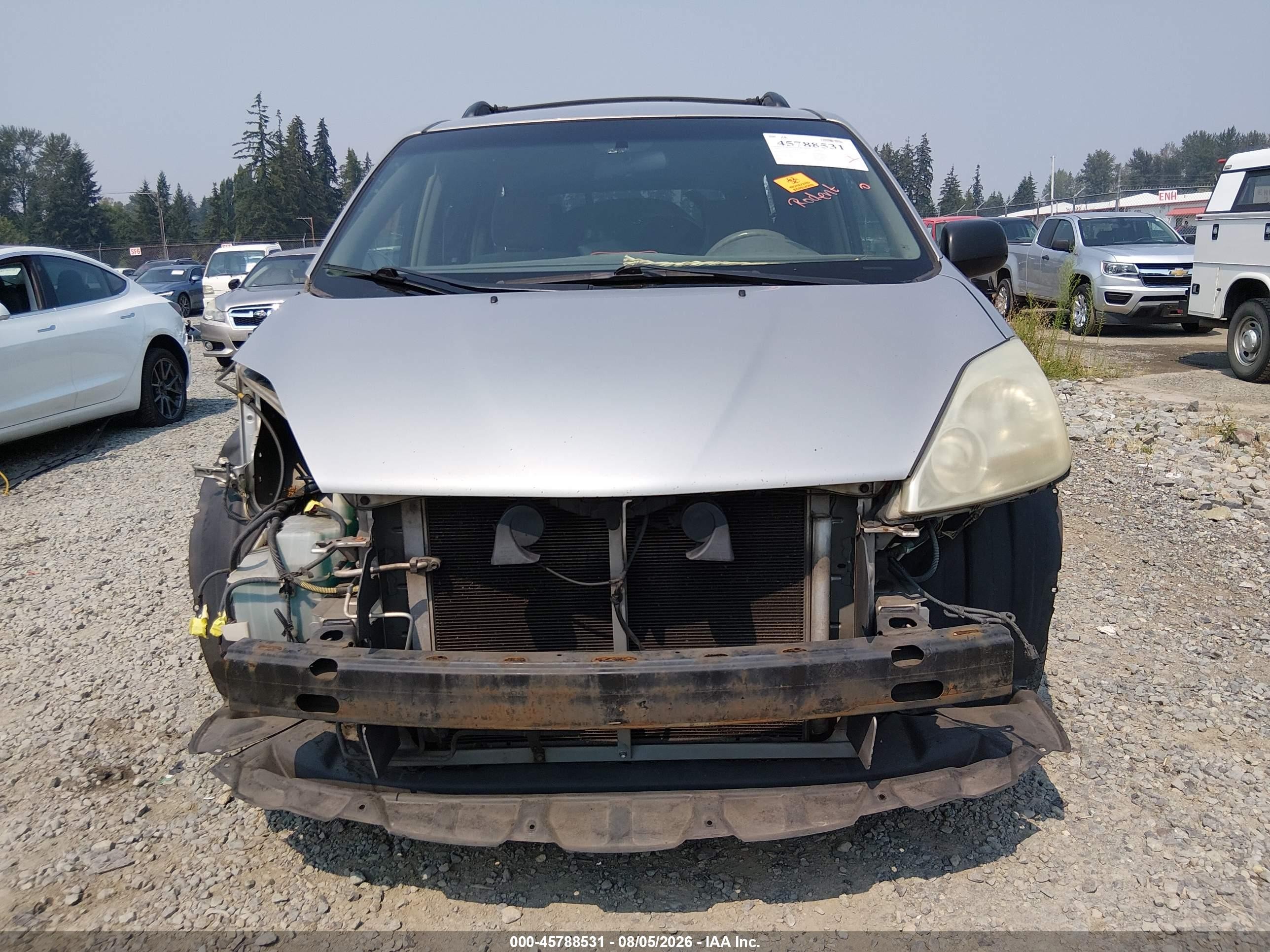 2005 Toyota Sienna Le Silver vin: 5TDZA23C95S352956