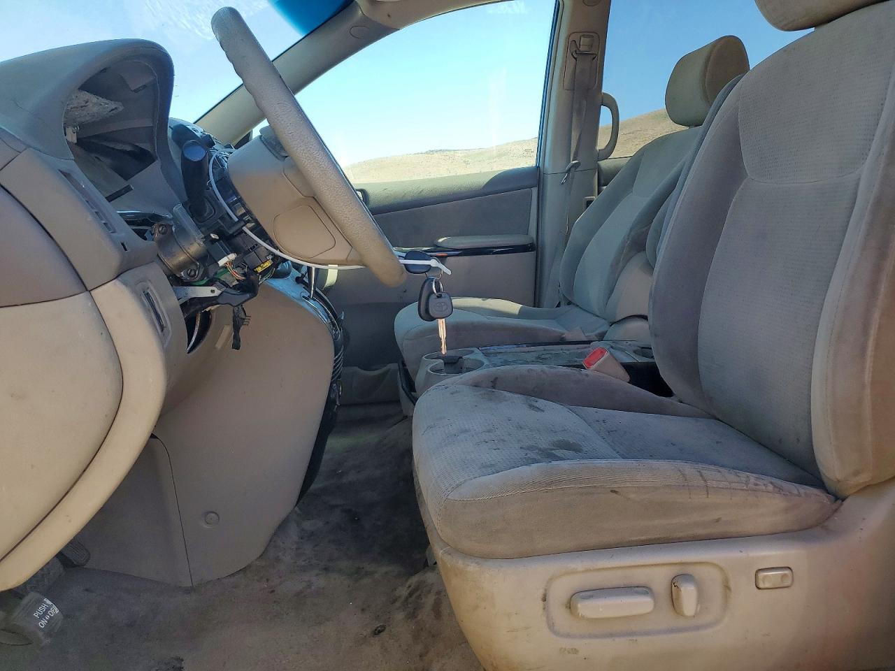 2005 Toyota Sienna Le 8 Passenger Tan vin: 5TDZA23C95S356845