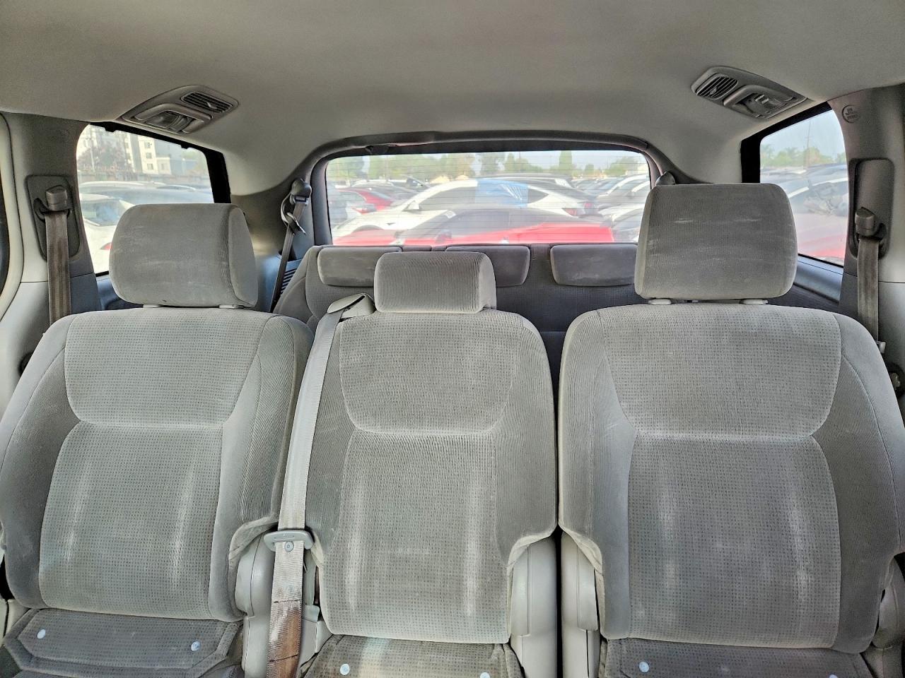 2005 Toyota Sienna Le 8 Passenger Gray vin: 5TDZA23C95S358093