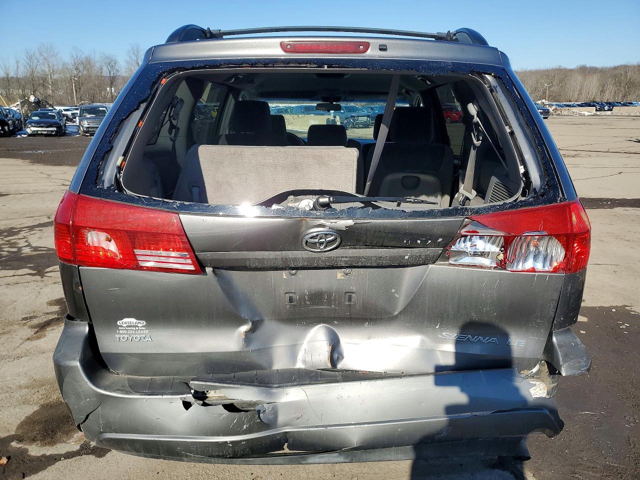 2005 Toyota Sienna Le 8 Passenger Gray vin: 5TDZA23C95S362757