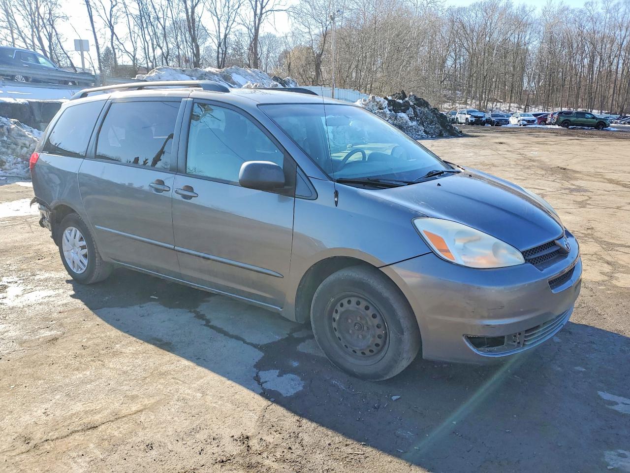 2005 Toyota Sienna Le 8 Passenger Gray vin: 5TDZA23C95S362757
