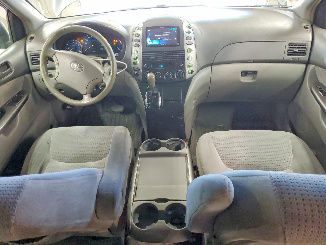 2006 Toyota Sienna Le 8 Passenger Gray vin: 5TDZA23C96S405673