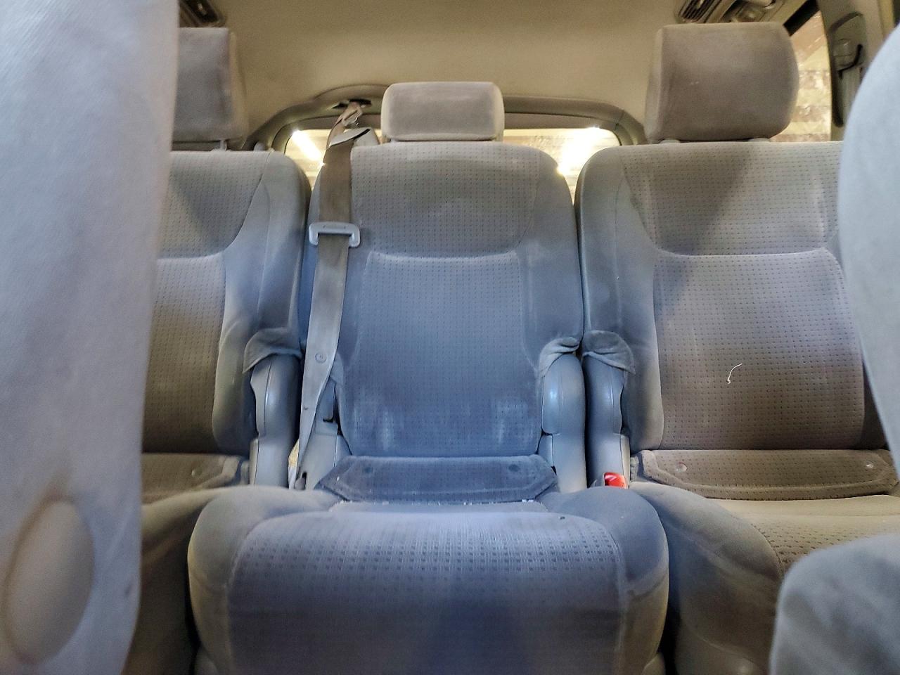 2006 Toyota Sienna Le 8 Passenger Gray vin: 5TDZA23C96S405673