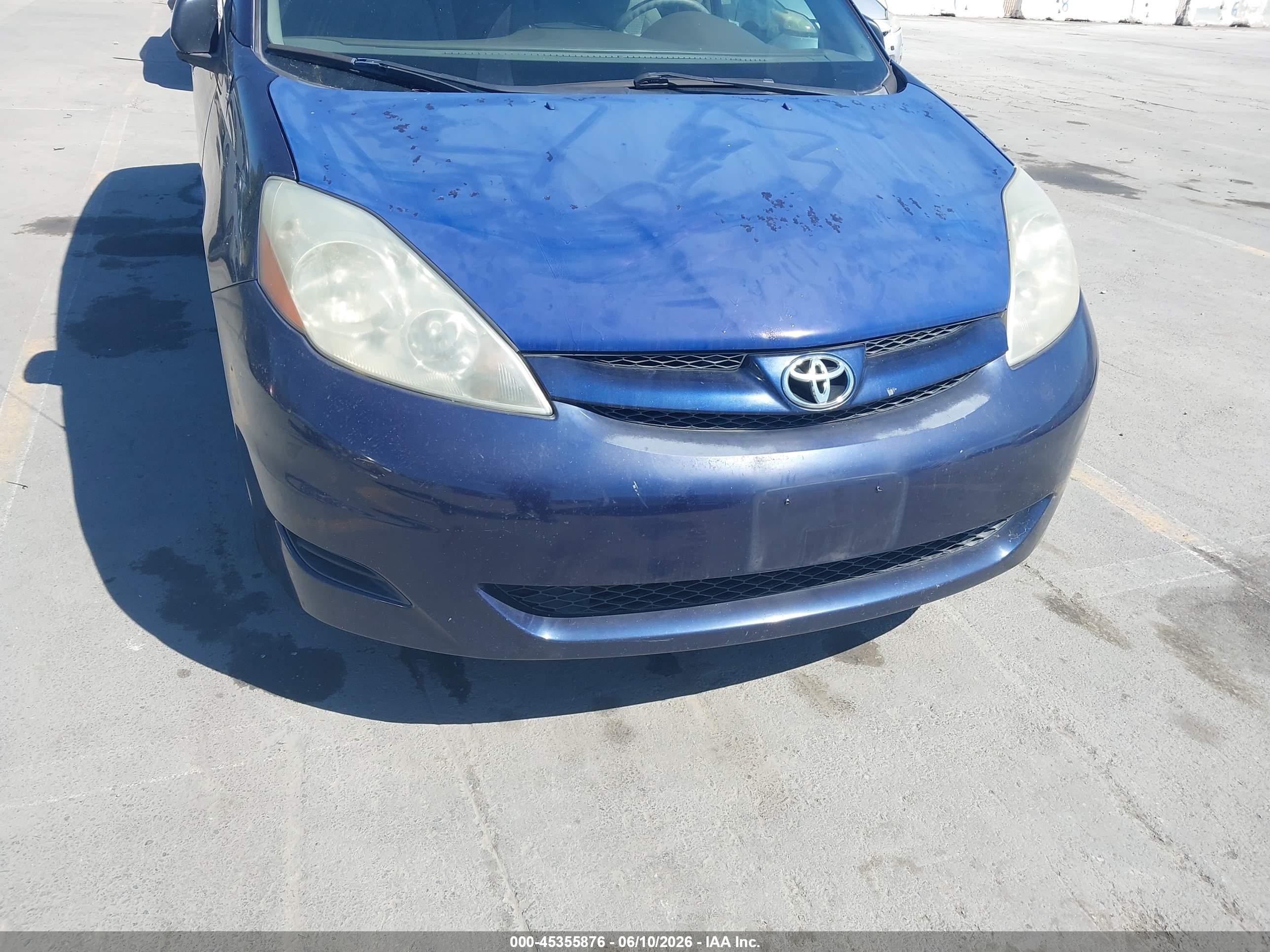 2006 Toyota Sienna Le Blue vin: 5TDZA23C96S406368