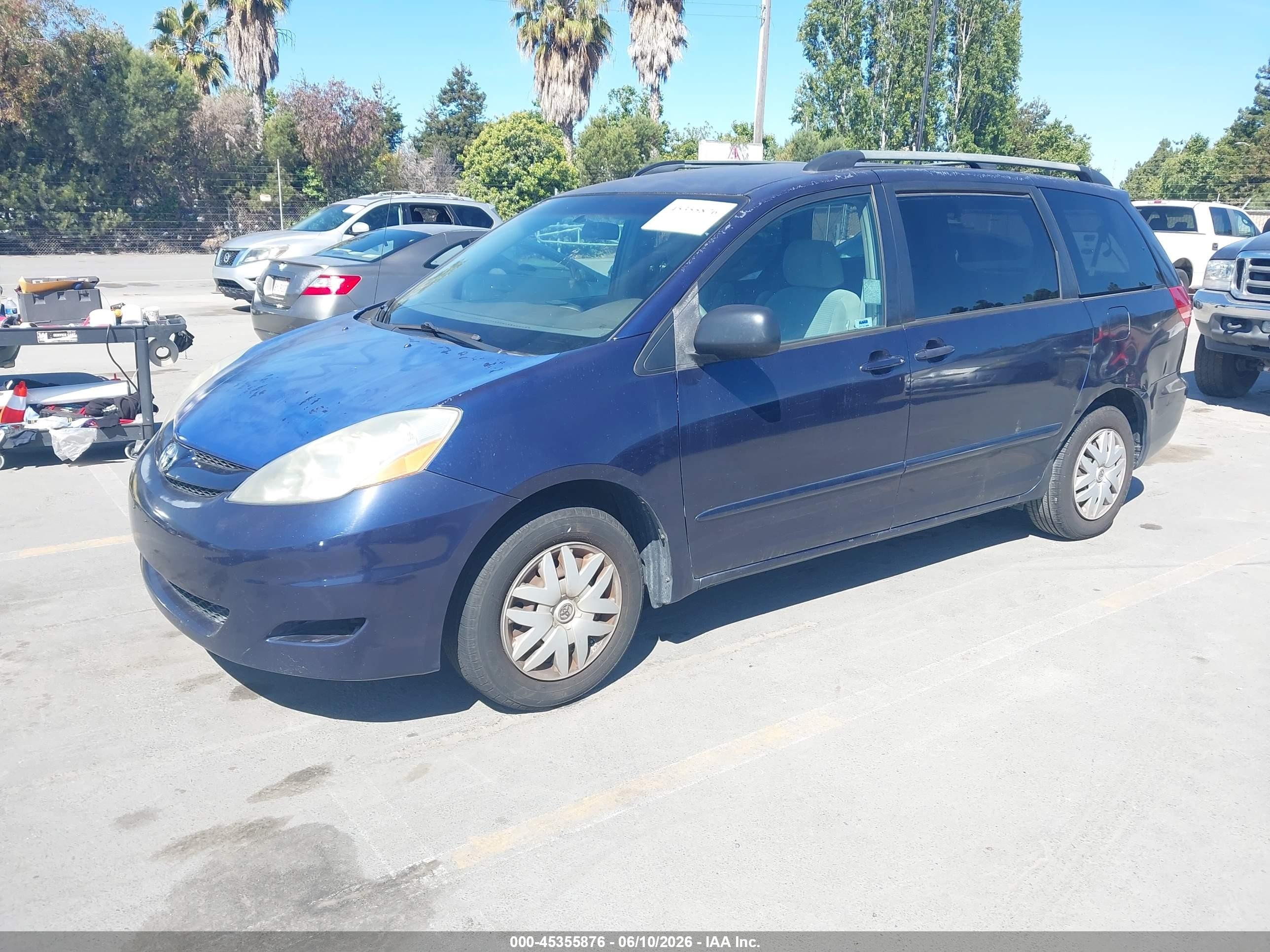 2006 Toyota Sienna Le Blue vin: 5TDZA23C96S406368