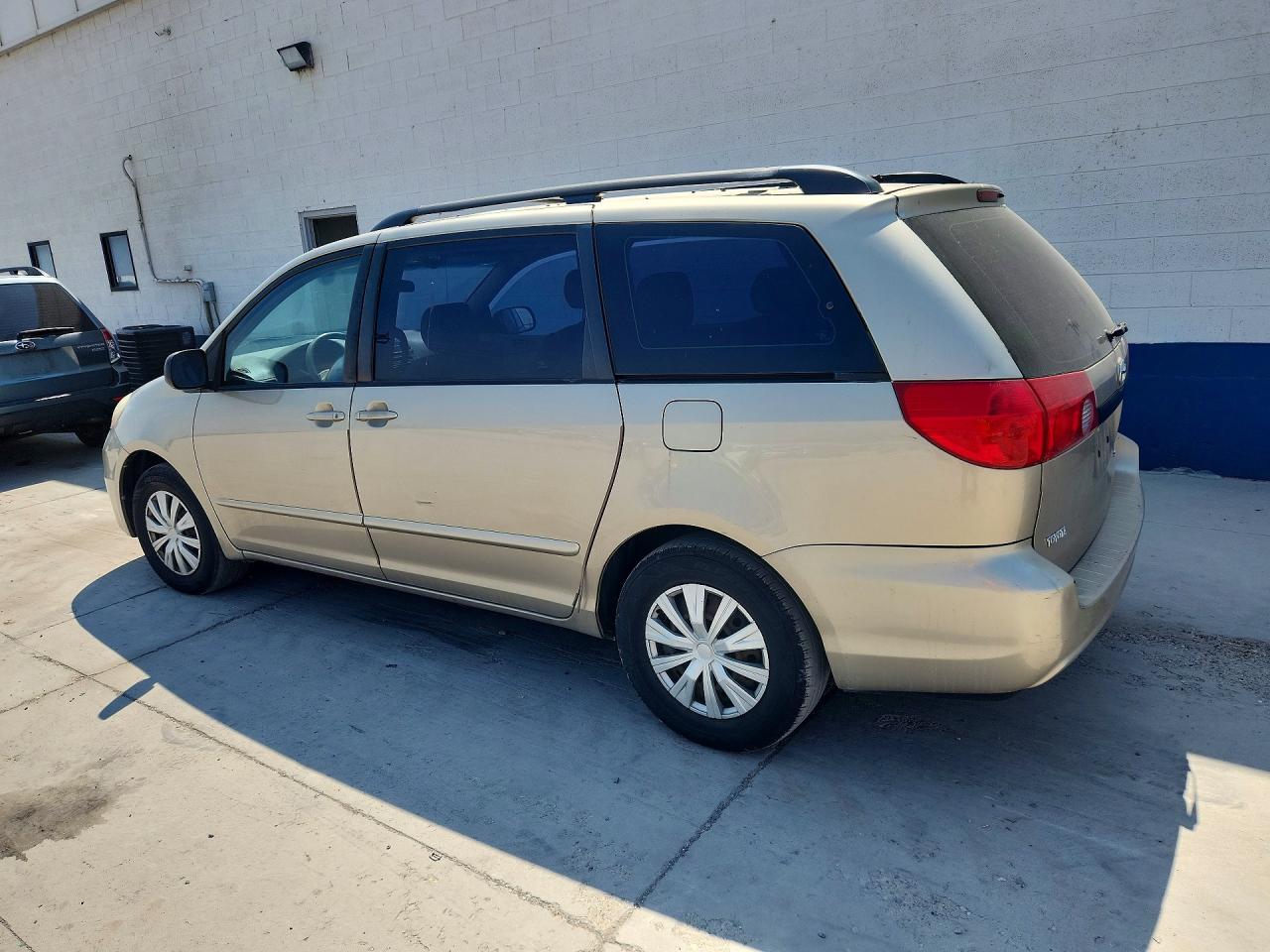 2006 Toyota Sienna Ce 7 Passenger Beige vin: 5TDZA23C96S407830