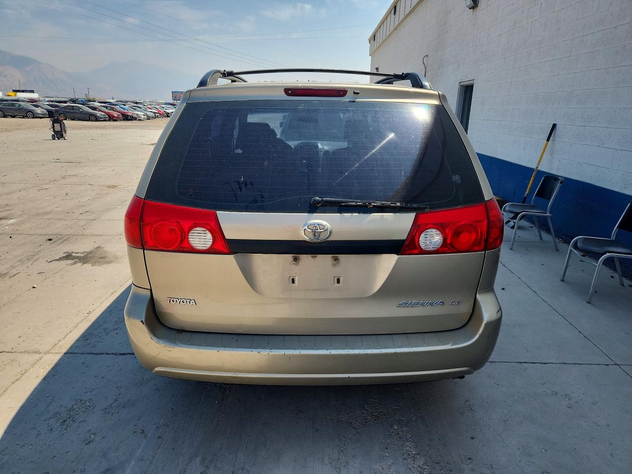 2006 Toyota Sienna Ce 7 Passenger Beige vin: 5TDZA23C96S407830