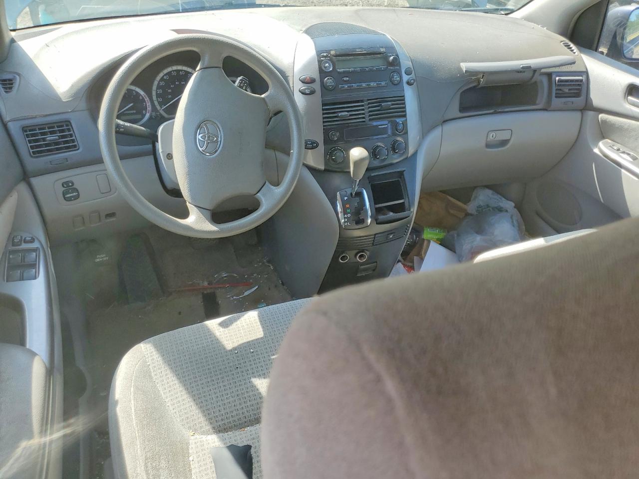 2006 Toyota Sienna Blue vin: 5TDZA23C96S420528