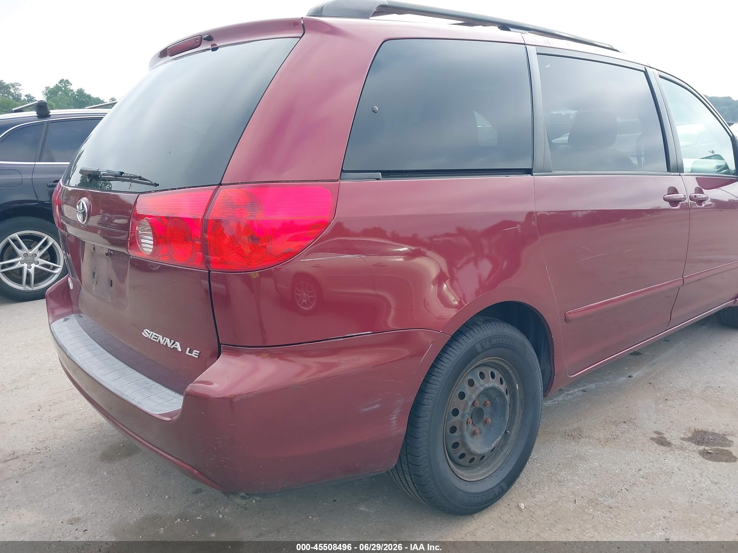 2006 Toyota Sienna Le Maroon vin: 5TDZA23C96S427852