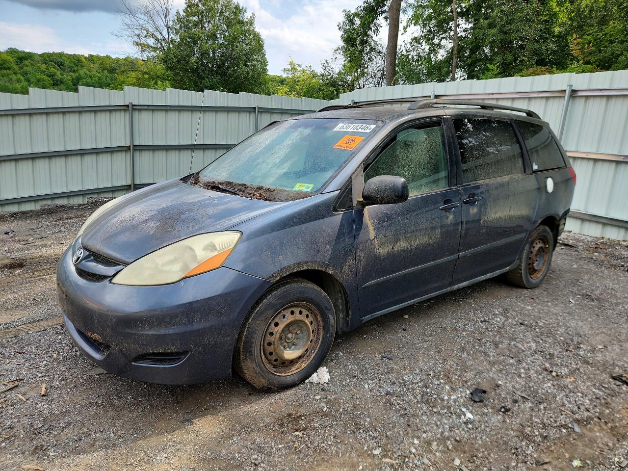 2006 Toyota Sienna Le 8 Passenger Blue vin: 5TDZA23C96S429925