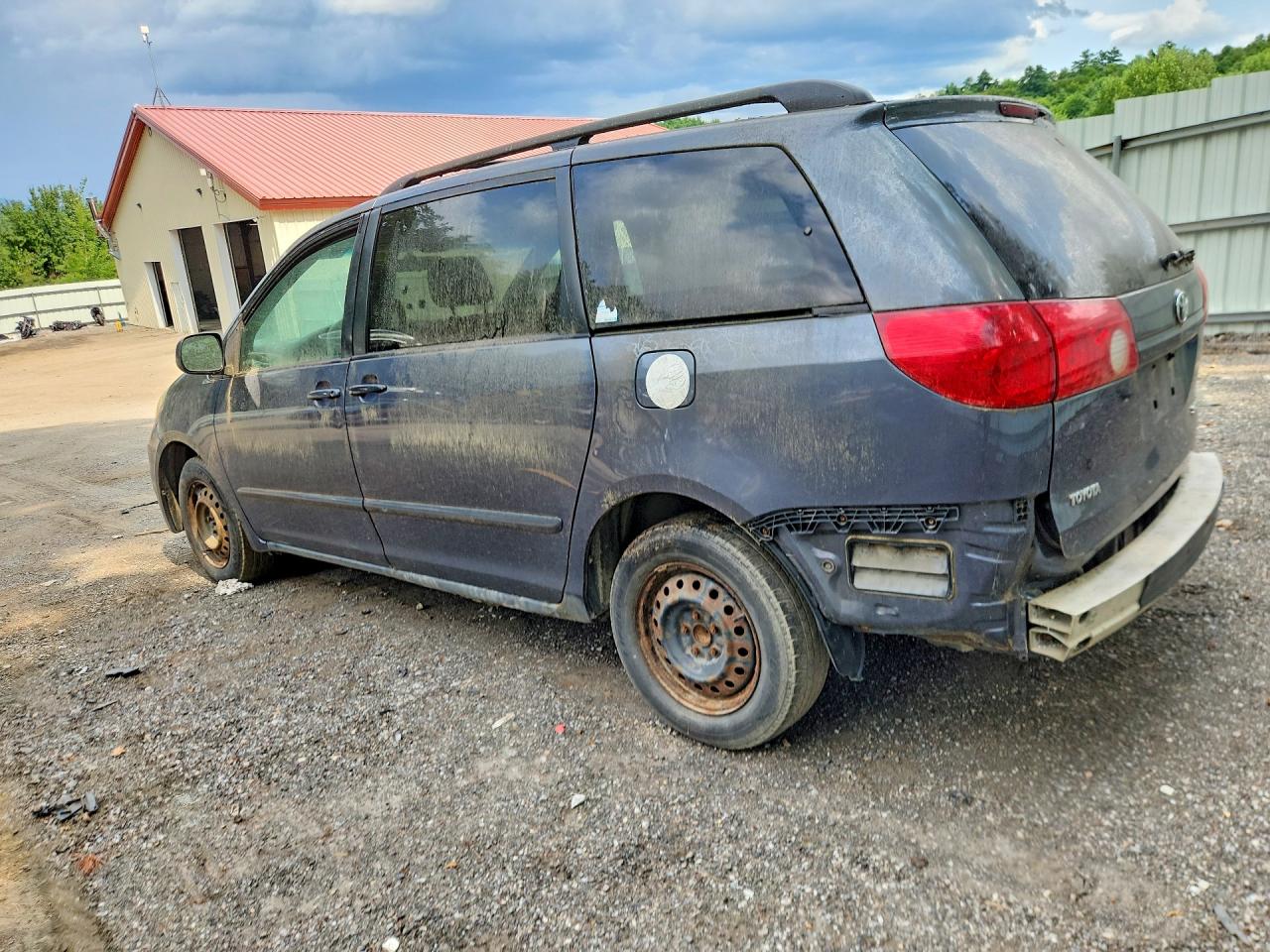 2006 Toyota Sienna Le 8 Passenger Blue vin: 5TDZA23C96S429925