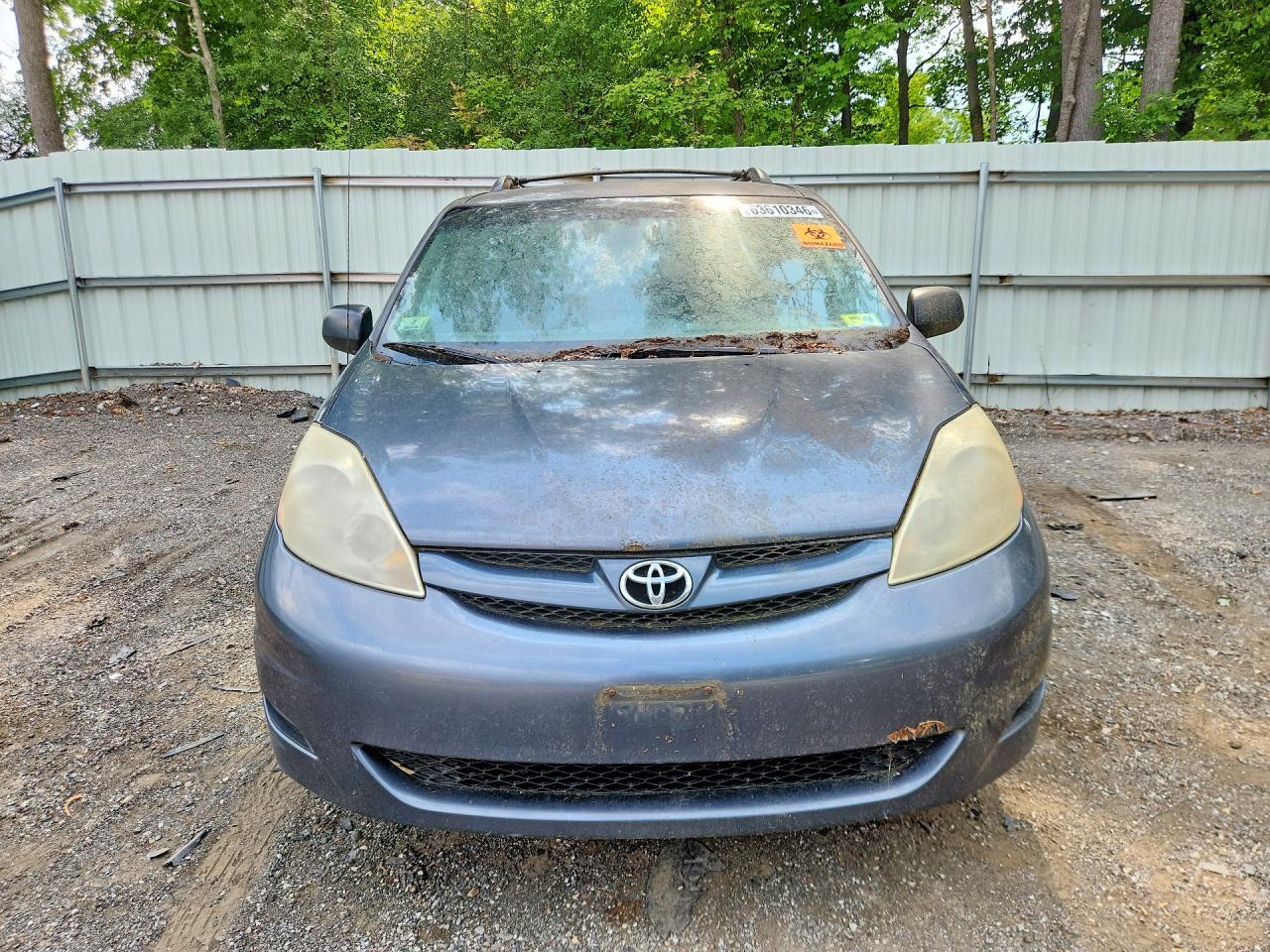 2006 Toyota Sienna Le 8 Passenger Blue vin: 5TDZA23C96S429925