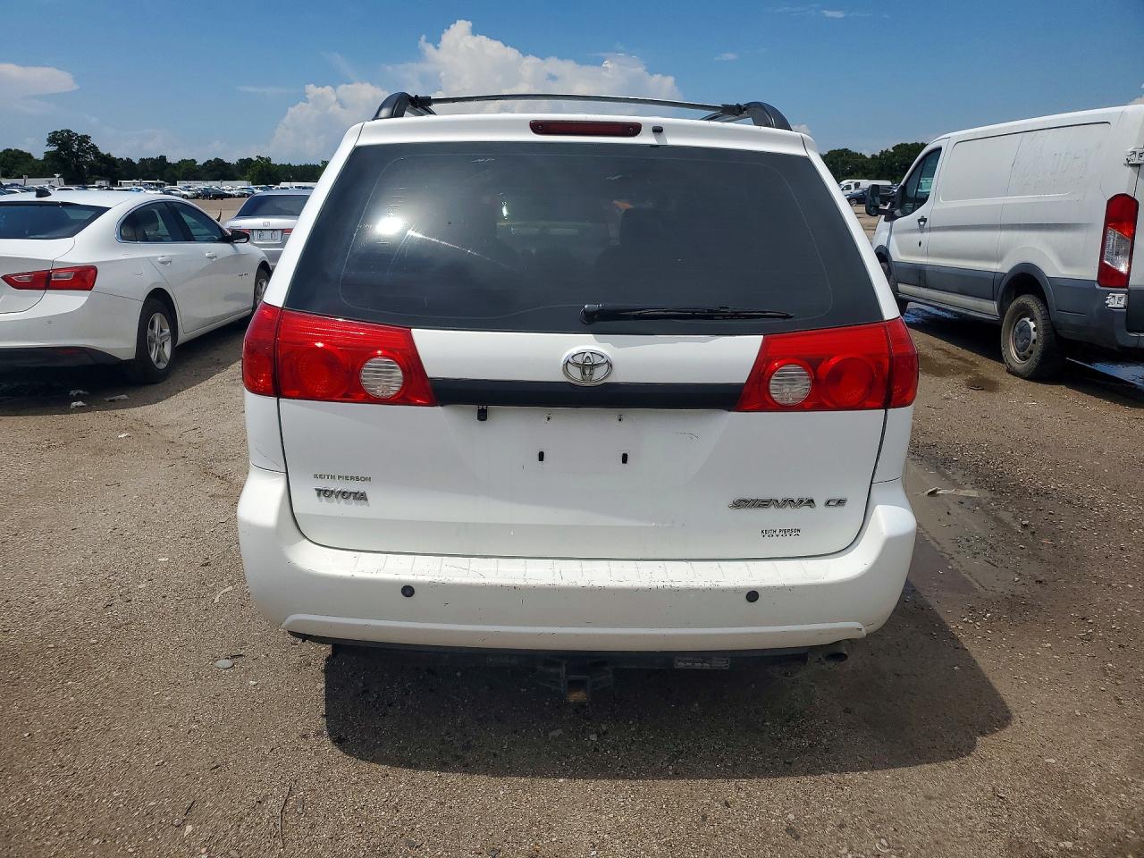 2006 Toyota Sienna Ce 7 Passenger White vin: 5TDZA23C96S435398