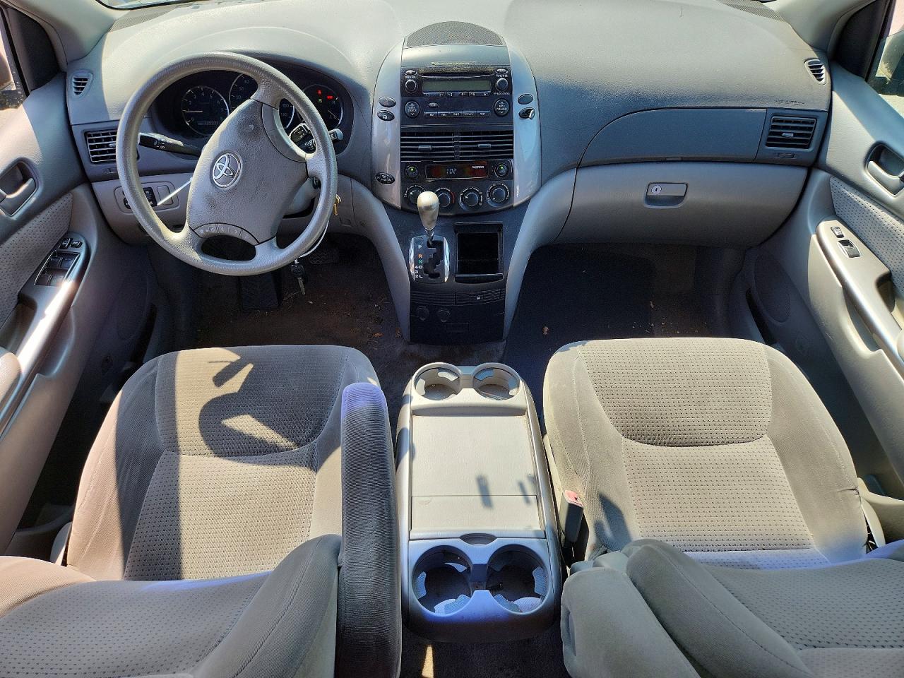 2006 Toyota Sienna Le 8 Passenger Серебряный vin: 5TDZA23C96S461855