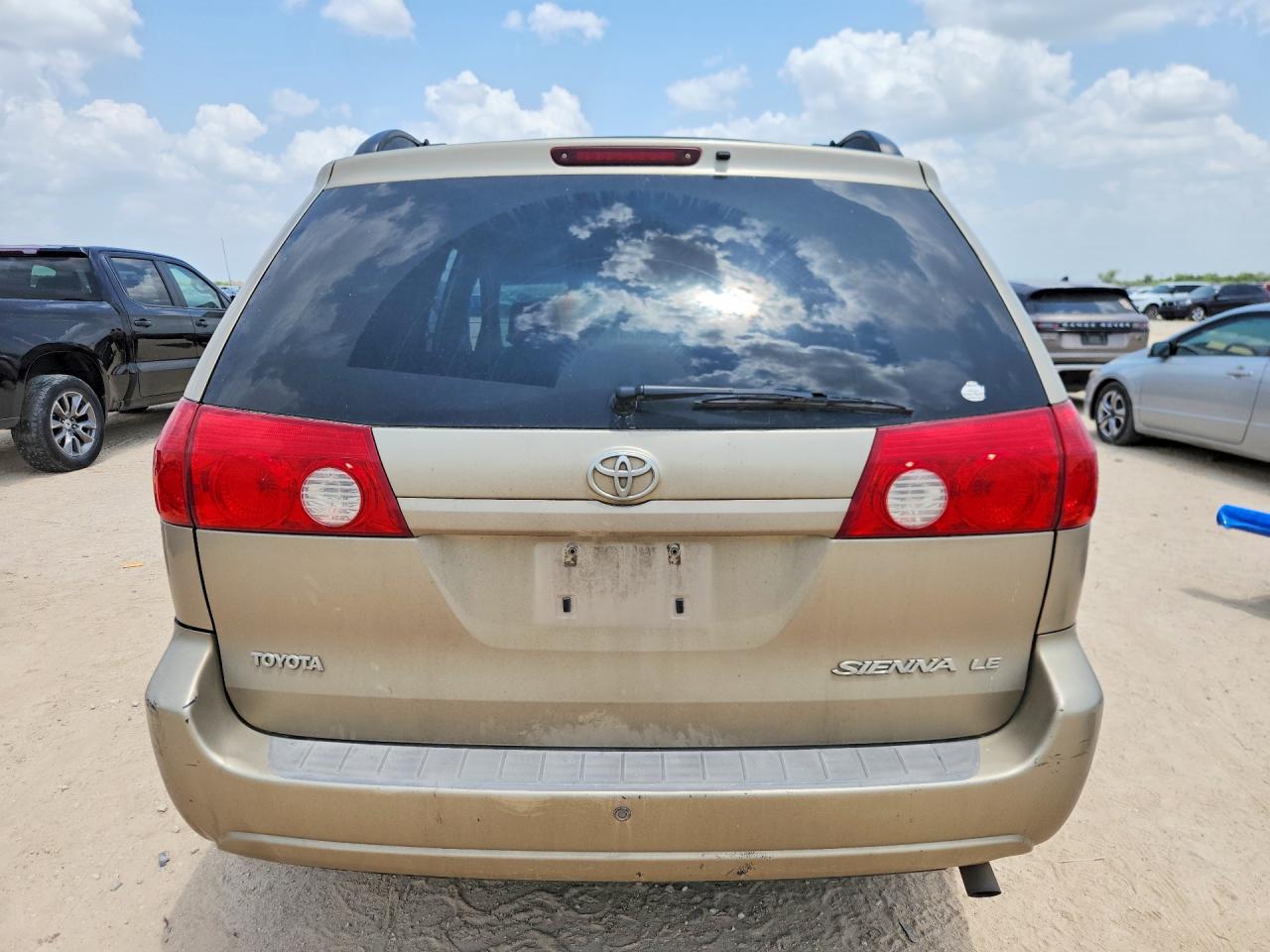2006 Toyota Sienna Le 8 Passenger Tan vin: 5TDZA23C96S483810